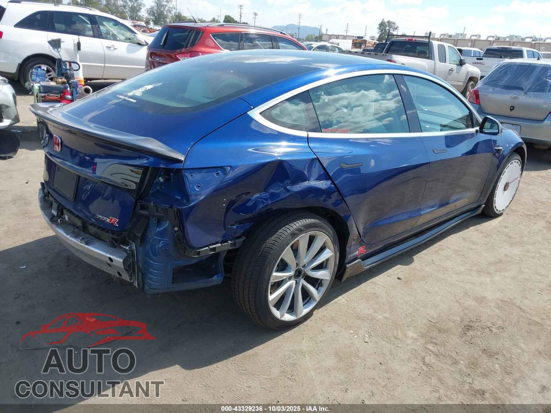 TESLA MODEL 3 2019 - 5YJ3E1EA3KF543093