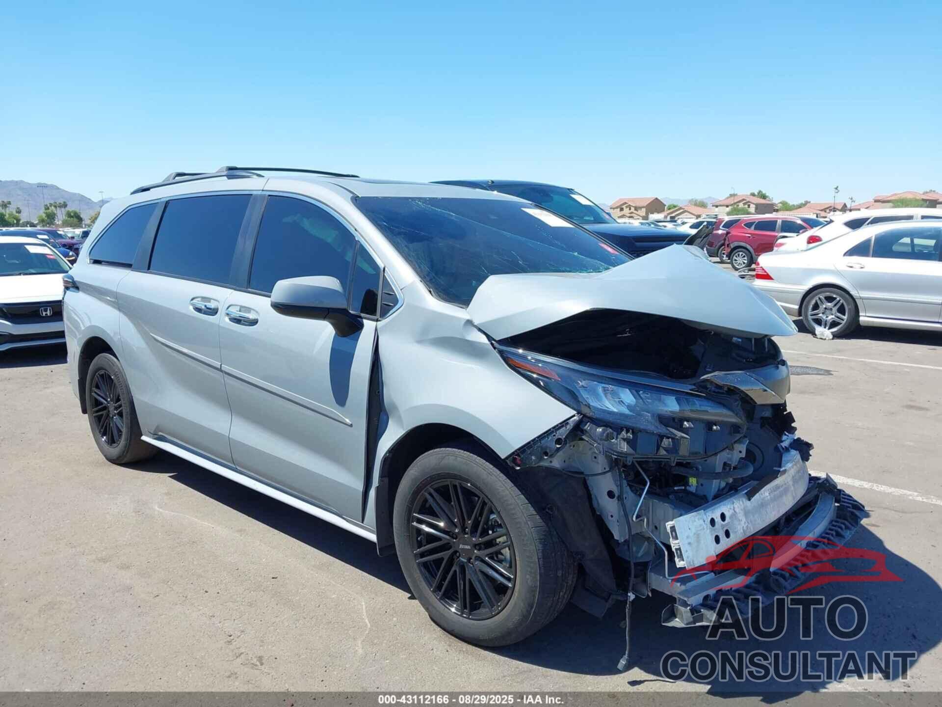 TOYOTA SIENNA 2023 - 5TDCSKFC5PS098924