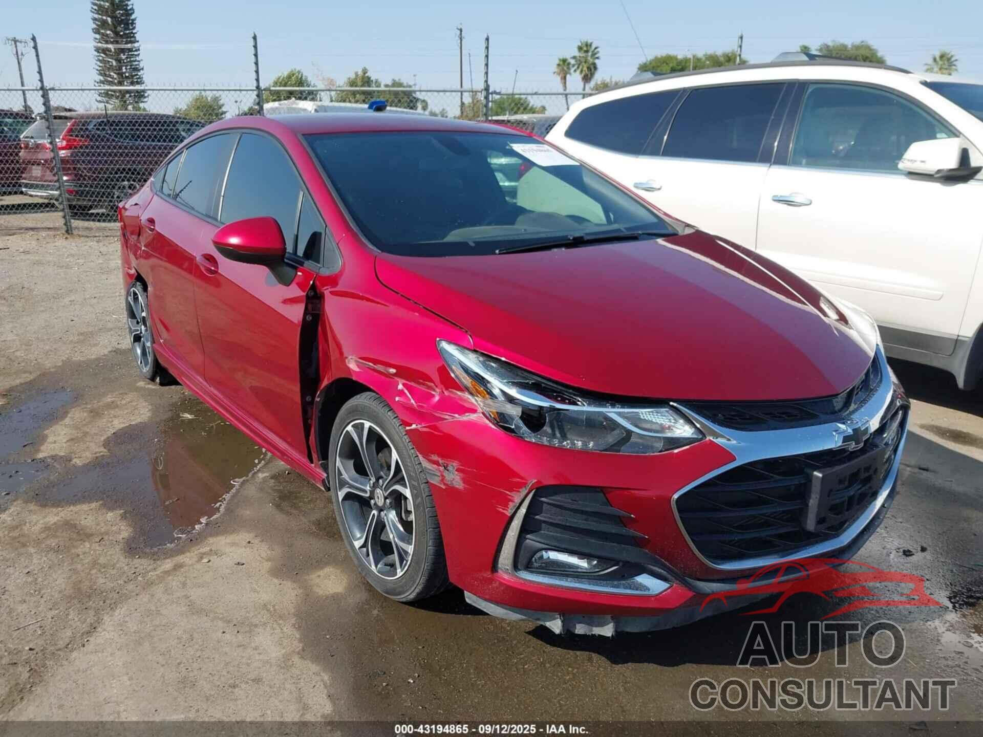 CHEVROLET CRUZE 2019 - 1G1BE5SM9K7140381
