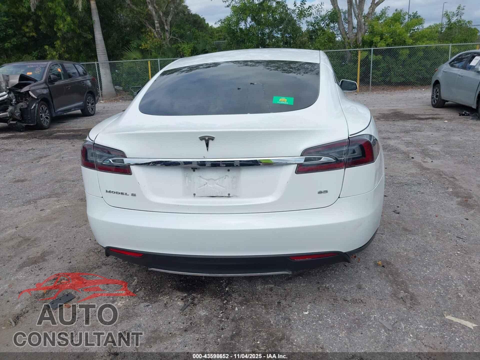 TESLA MODEL S 2013 - 5YJSA1DN3DFP13788