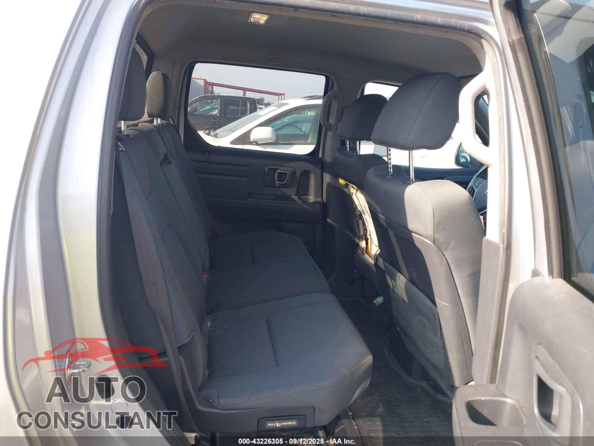 HONDA RIDGELINE 2014 - 5FPYK1F74EB002633