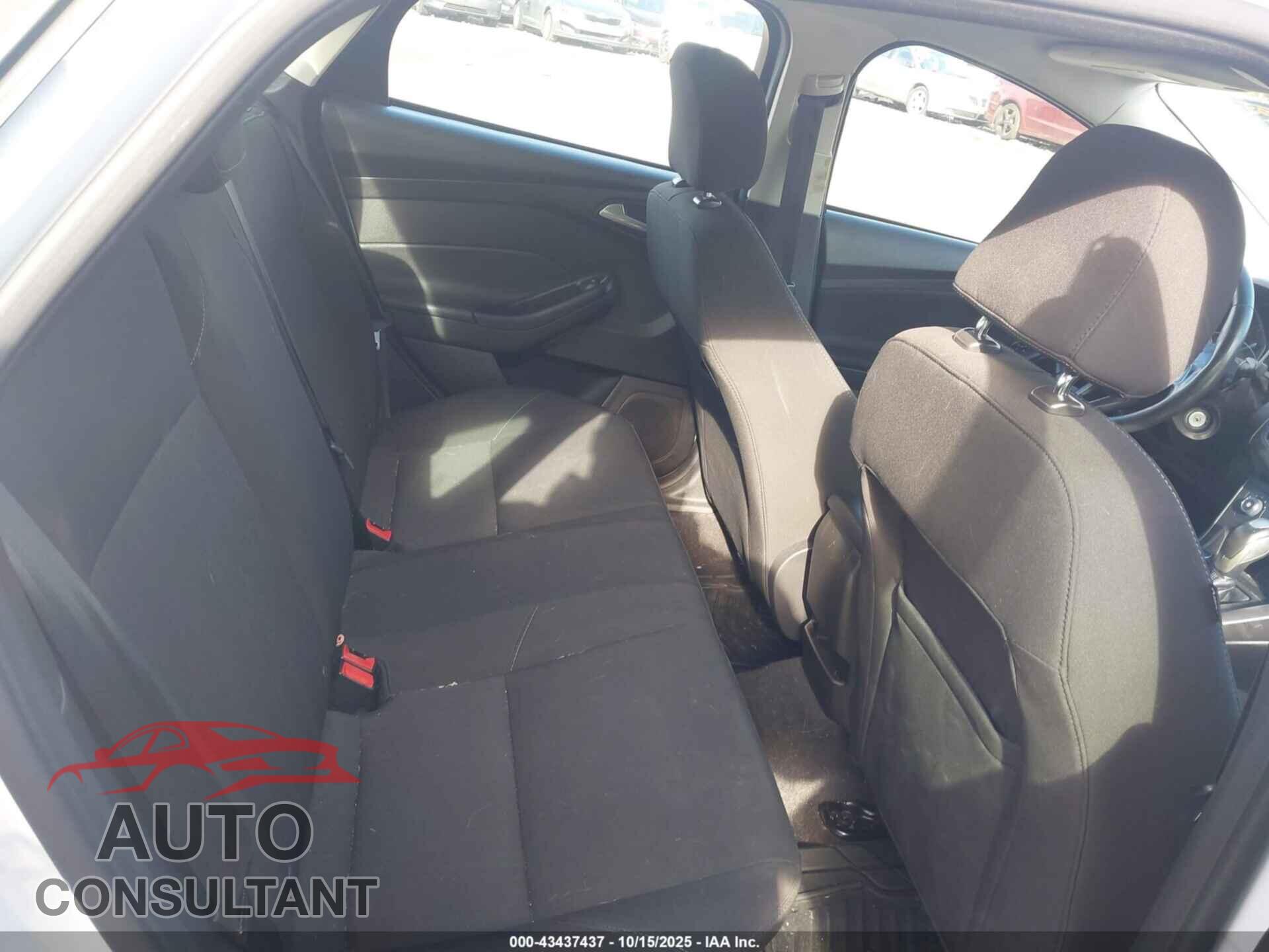 FORD FOCUS 2016 - 1FADP3F25GL393936