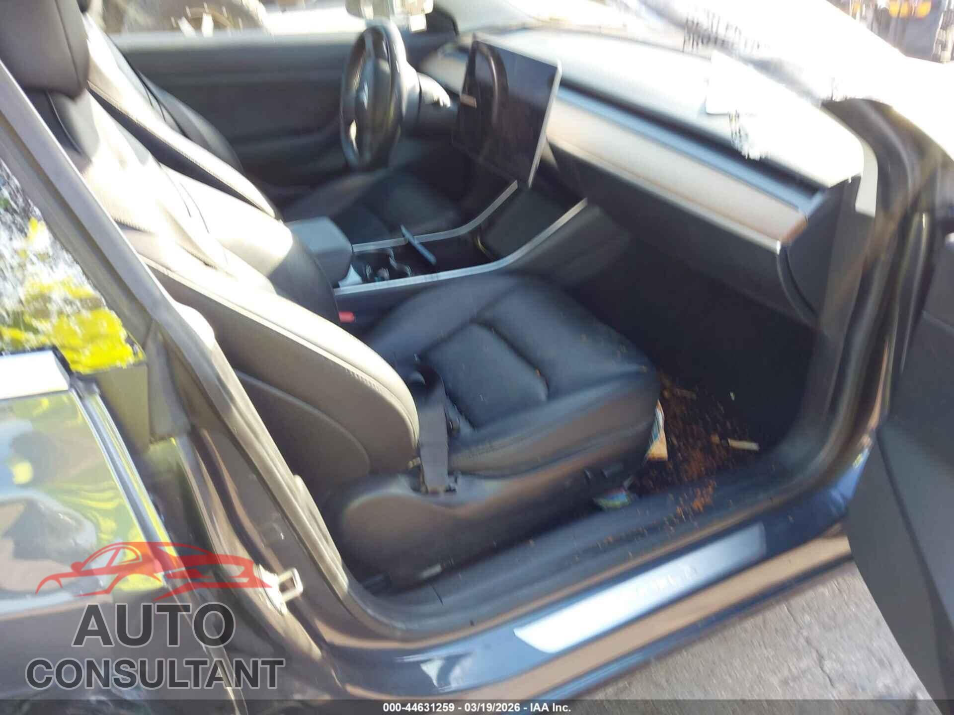 TESLA MODEL 3 2020 - 5YJ3E1EA7LF807921