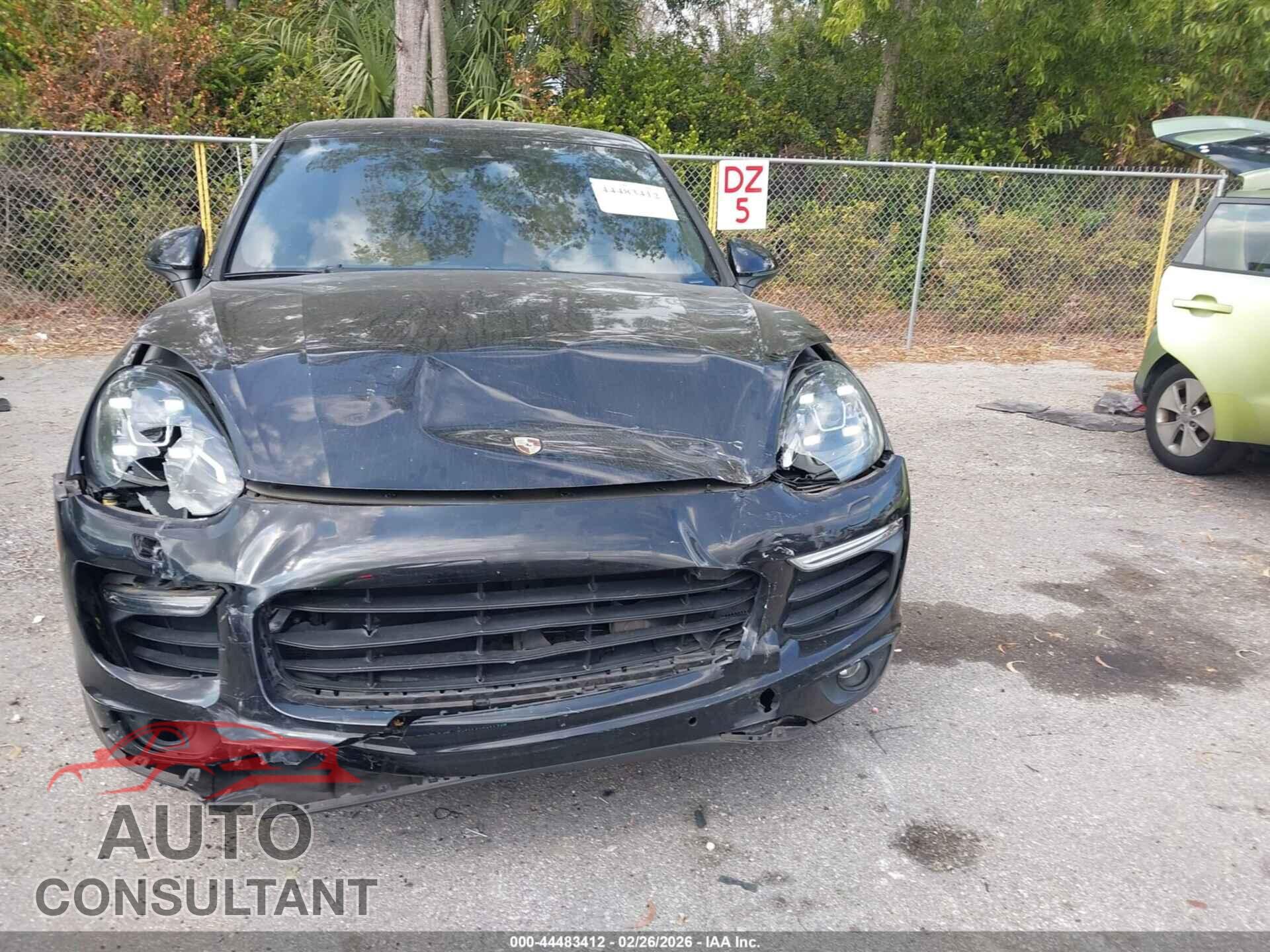 PORSCHE CAYENNE 2017 - WP1AA2A26HKA89455