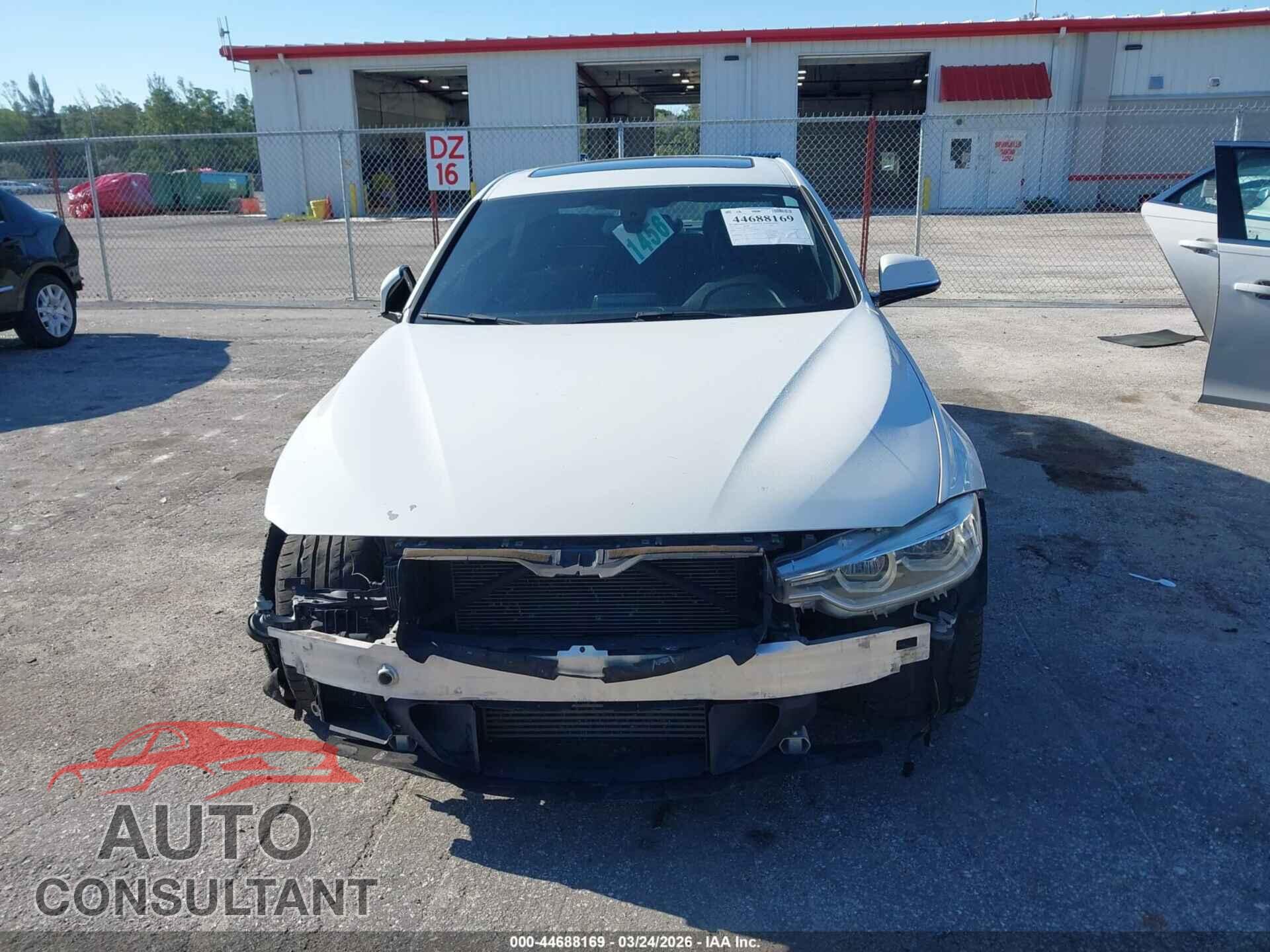BMW 328I 2016 - WBA8E9G5XGNU29103