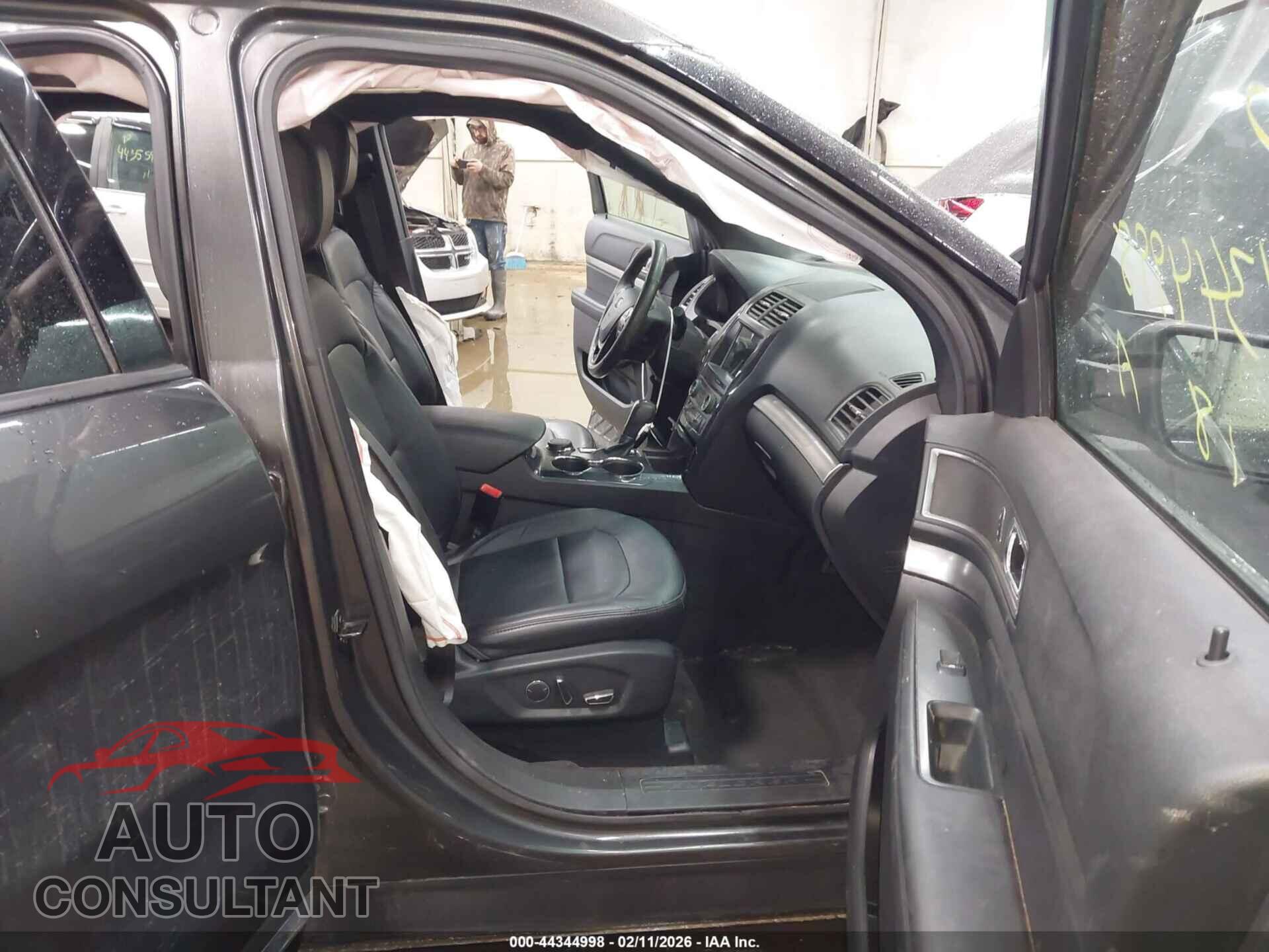 FORD EXPLORER 2018 - 1FM5K8D88JGA53368