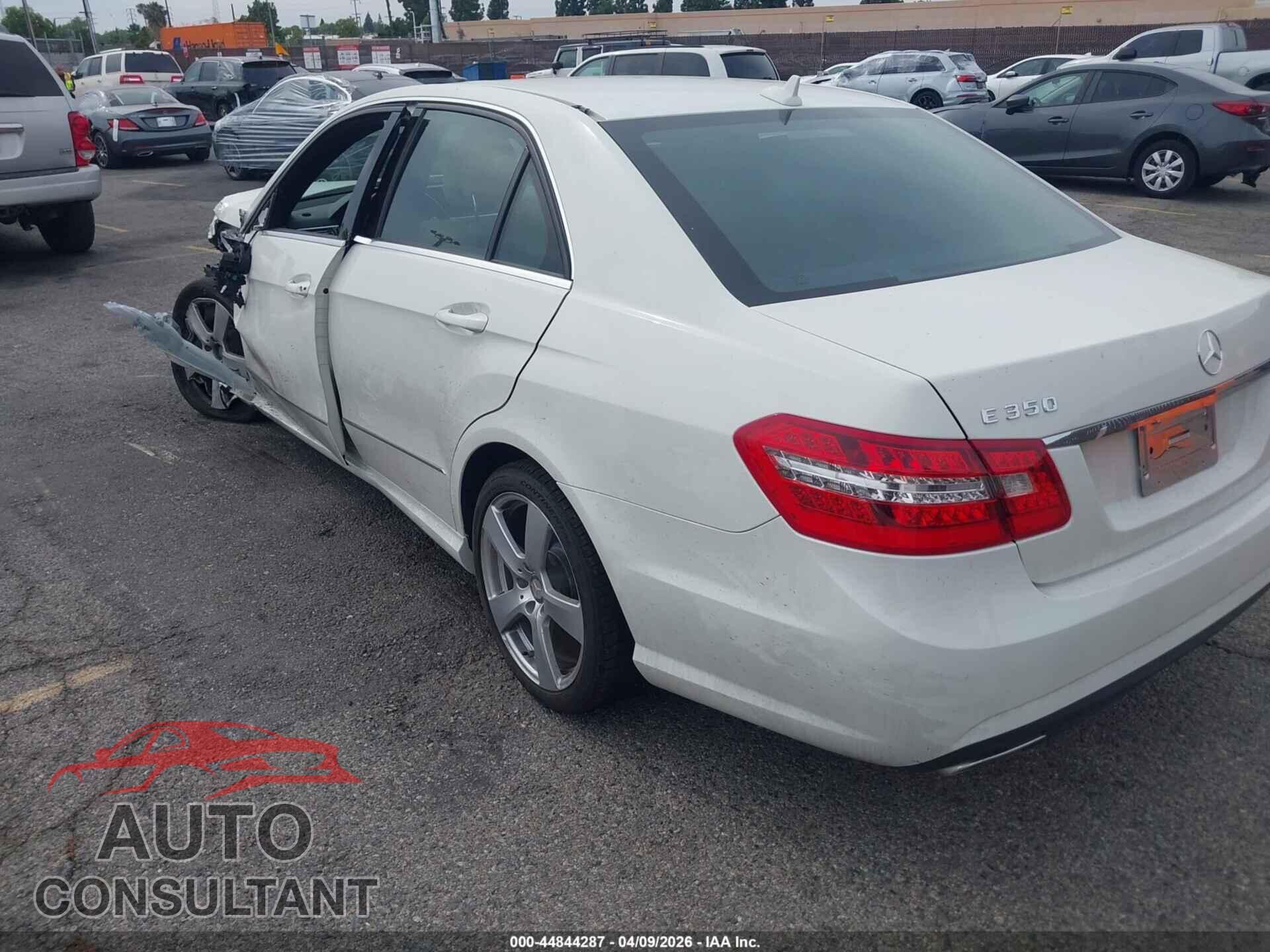 MERCEDES-BENZ E 350 2011 - WDDHF5GB1BA356112