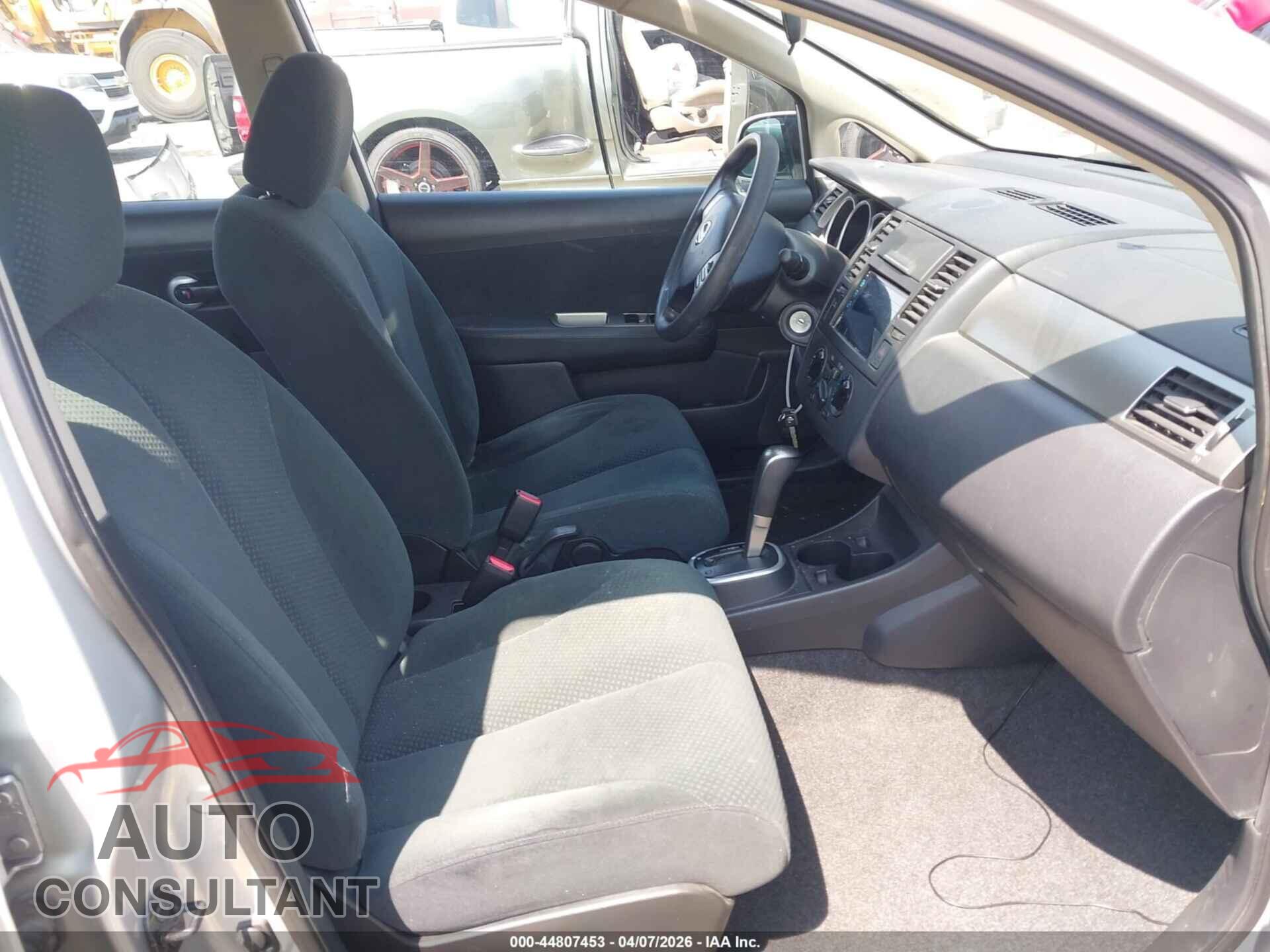 NISSAN VERSA 2011 - 3N1BC1CP5BL456650