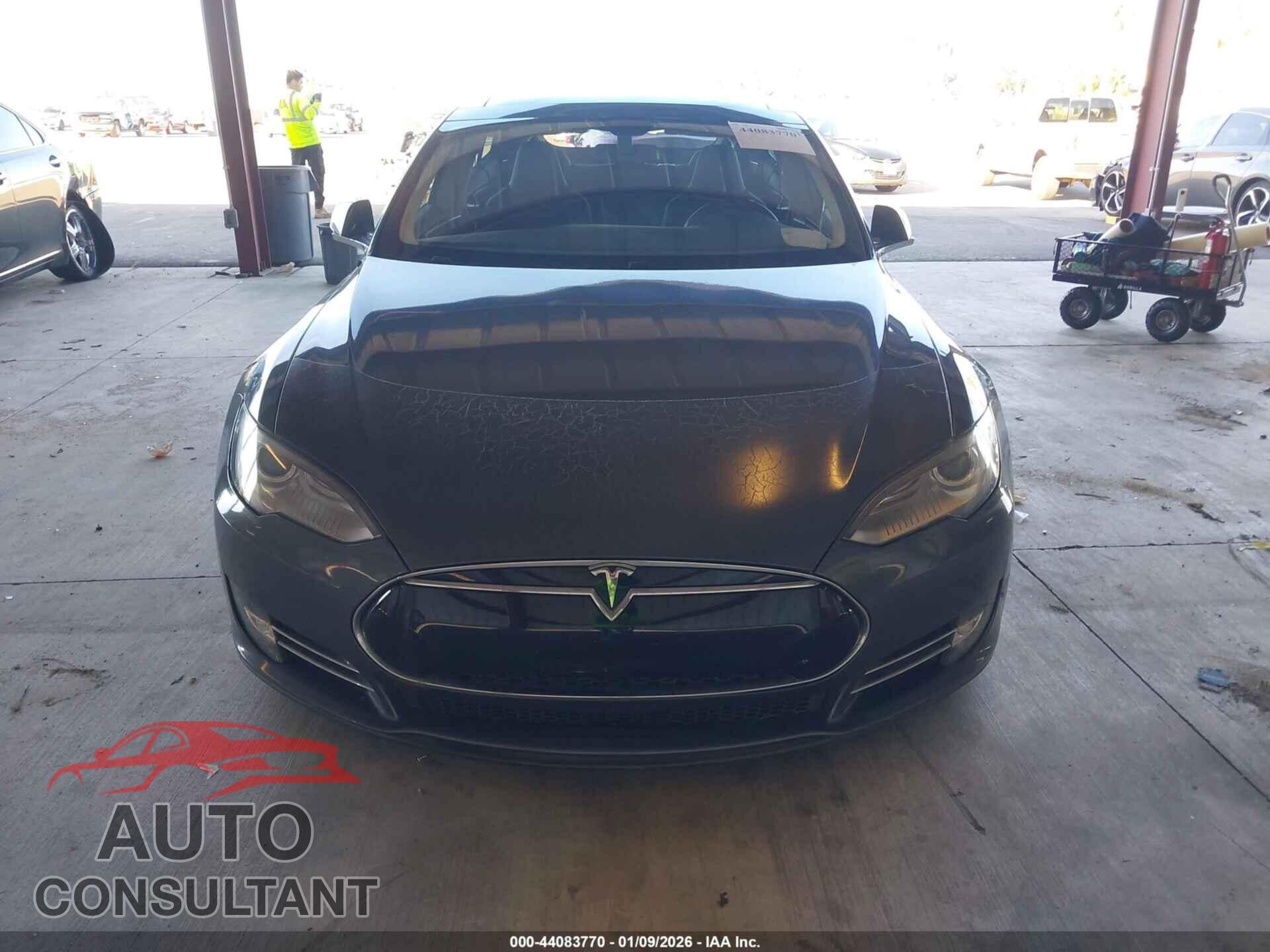 TESLA MODEL S 2012 - 5YJSA1DP8CFP01510
