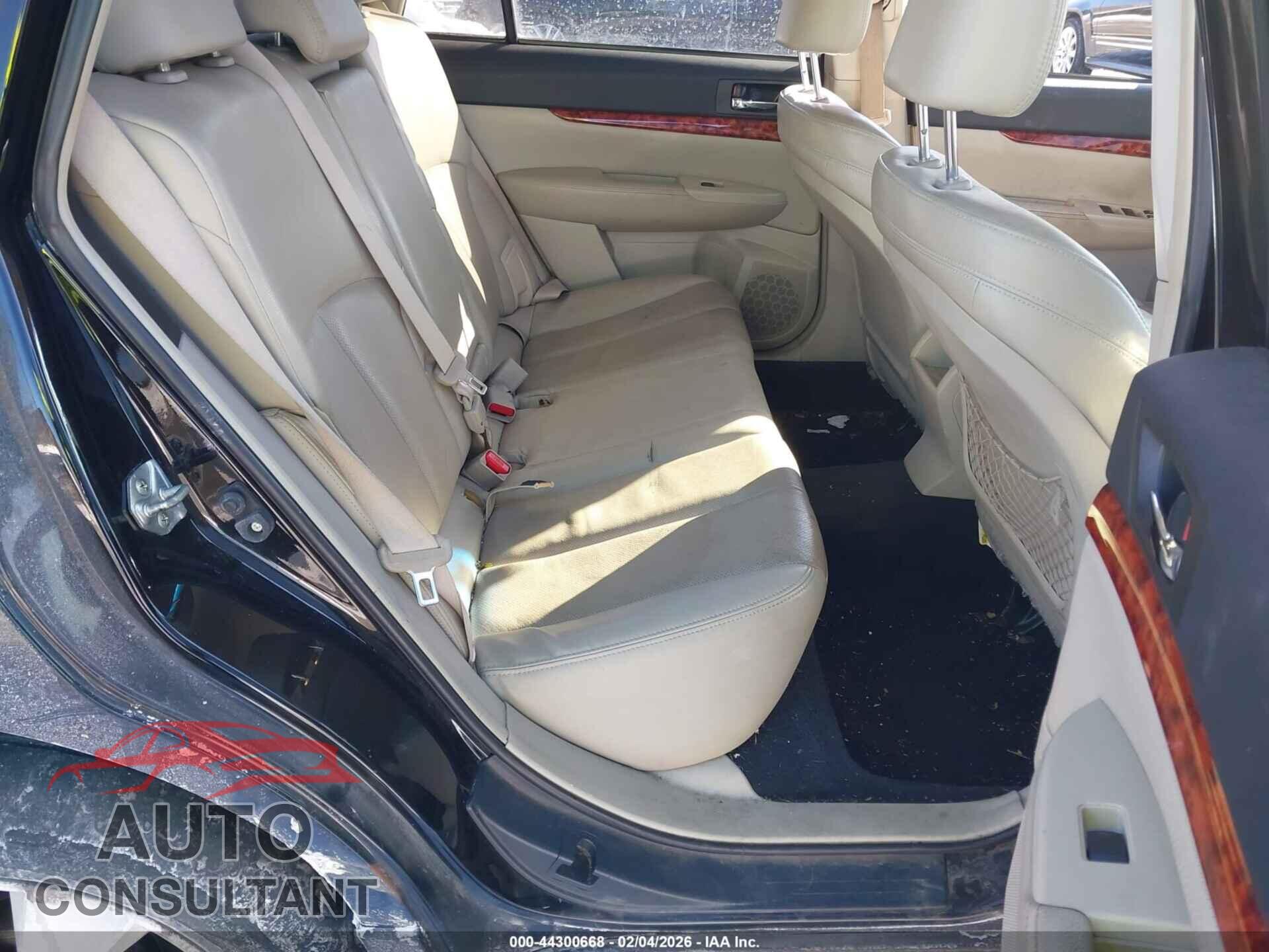 SUBARU OUTBACK 2010 - 4S4BRDKC8A2319001