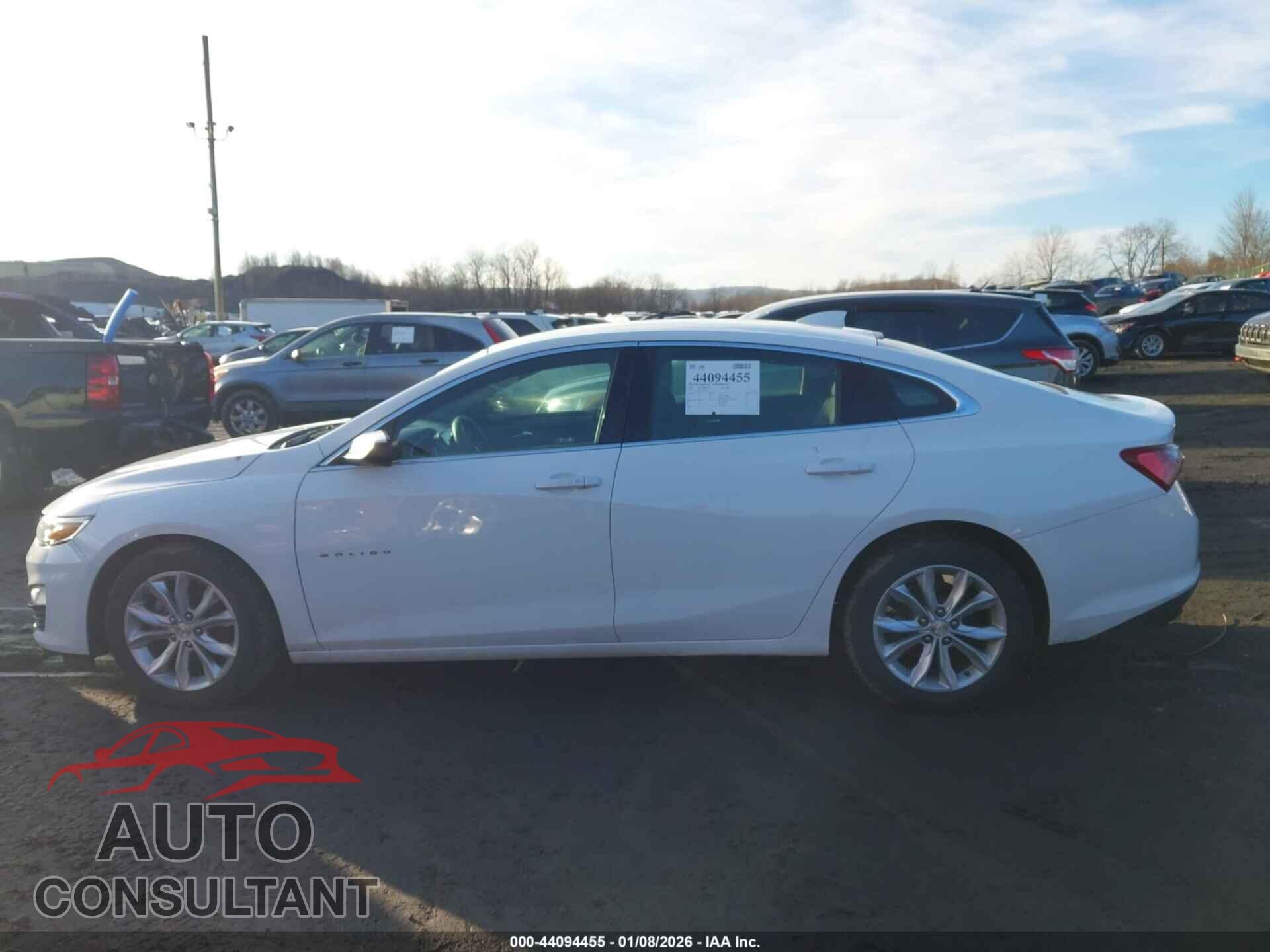 CHEVROLET MALIBU 2021 - 1G1ZD5ST7MF003473