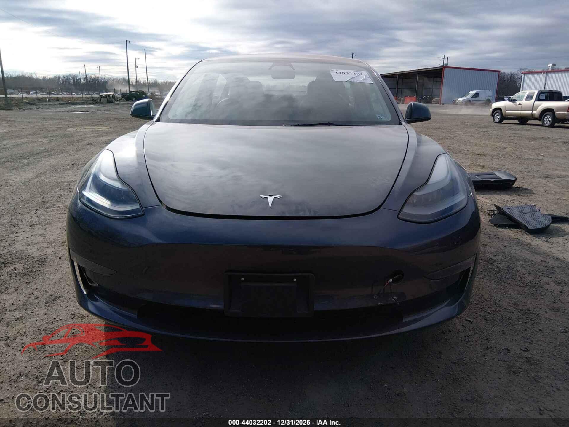 TESLA MODEL 3 2023 - 5YJ3E1EA3PF435287