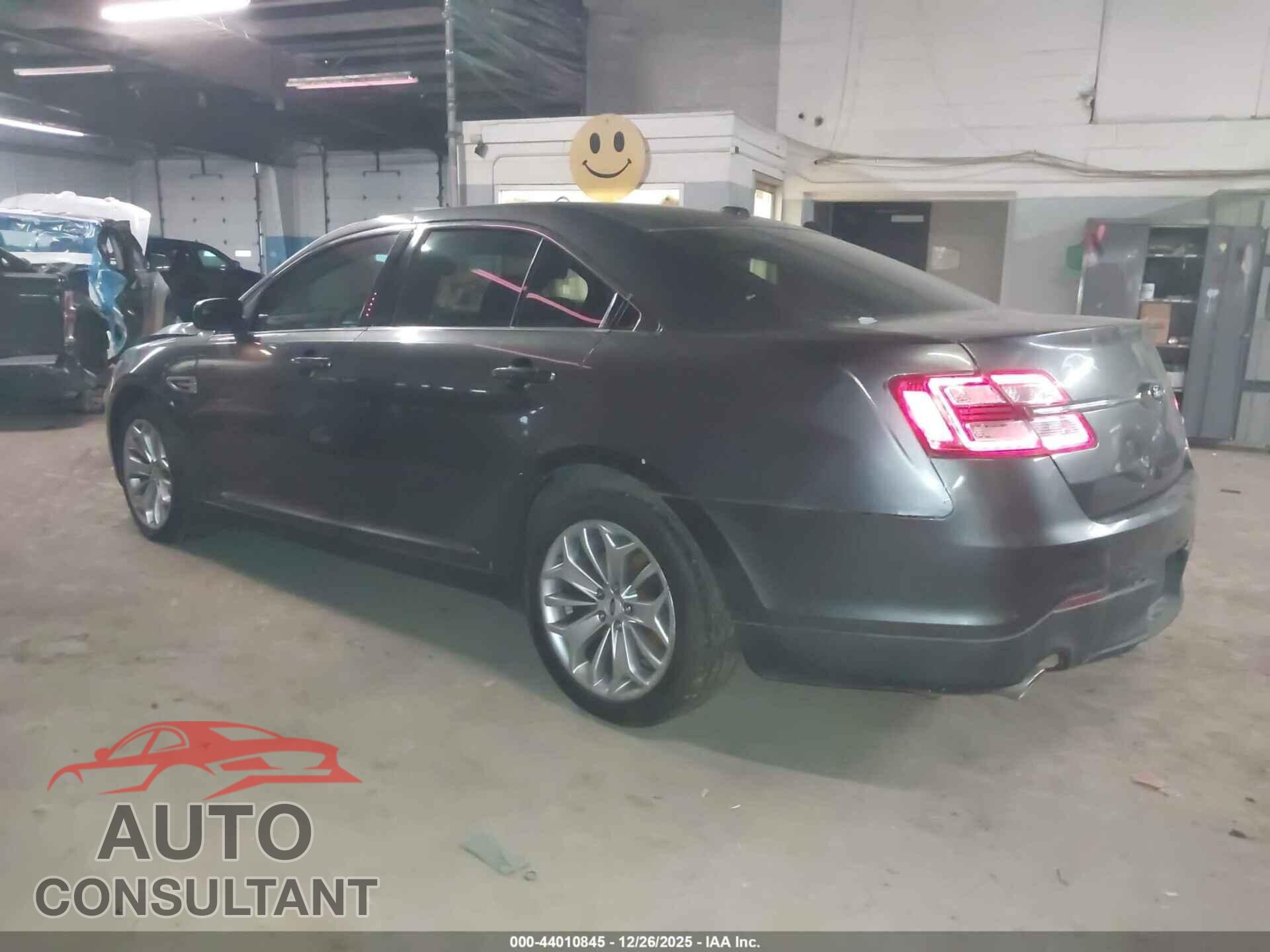 FORD TAURUS 2015 - 1FAHP2F85FG168620