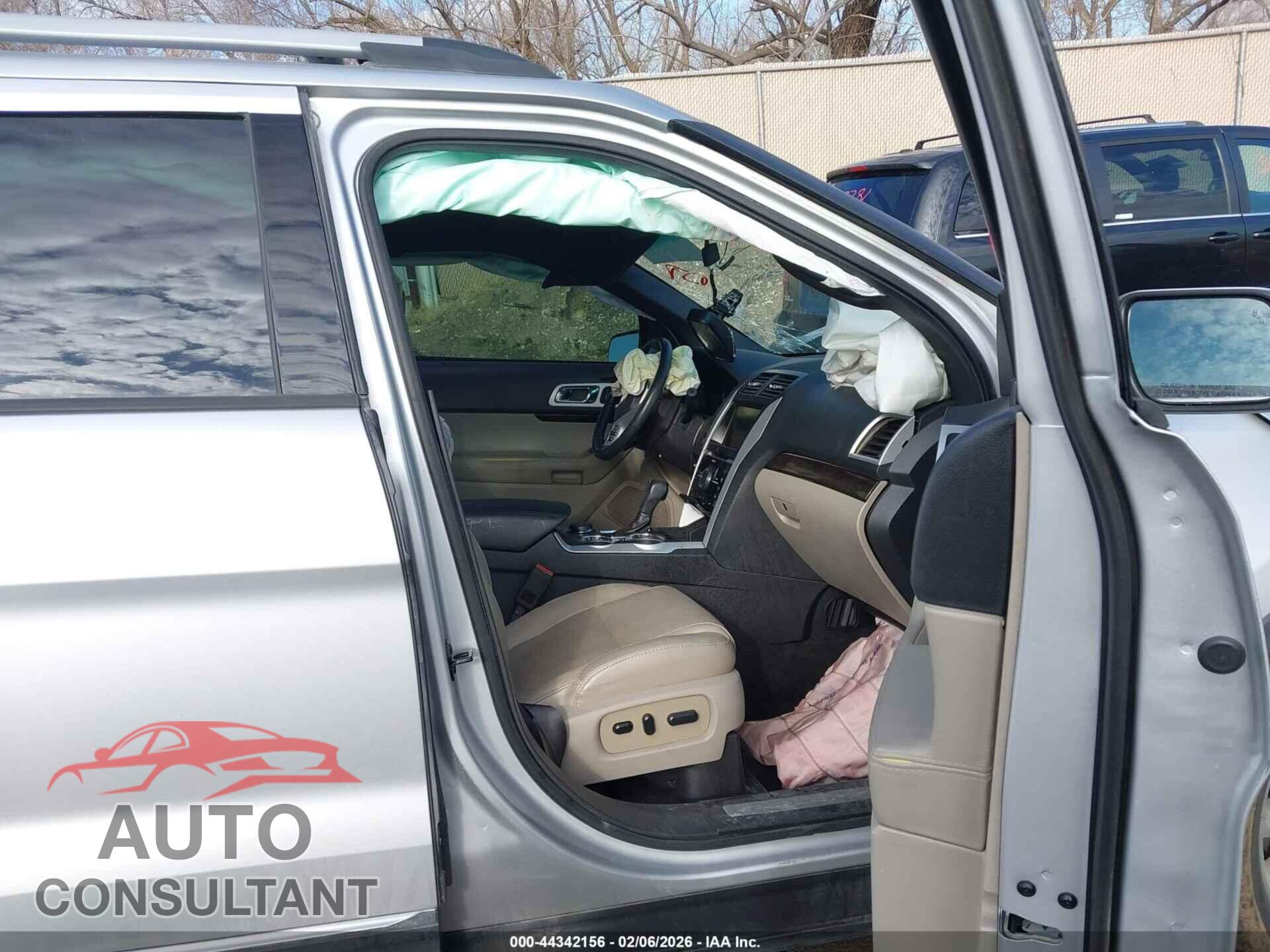 FORD EXPLORER 2015 - 1FM5K8F82FGA41057