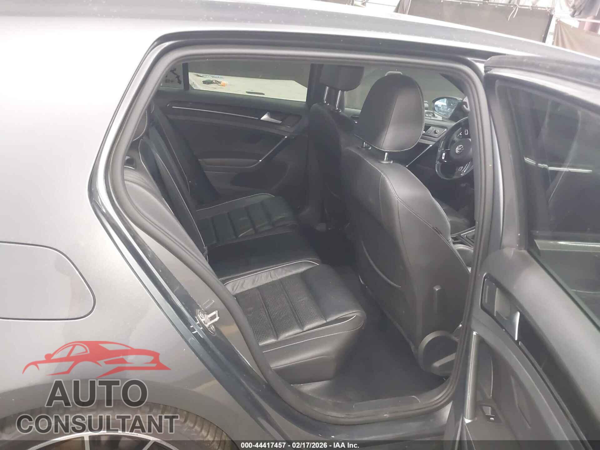 VOLKSWAGEN GOLF R 2018 - WVWWF7AU2JW202064