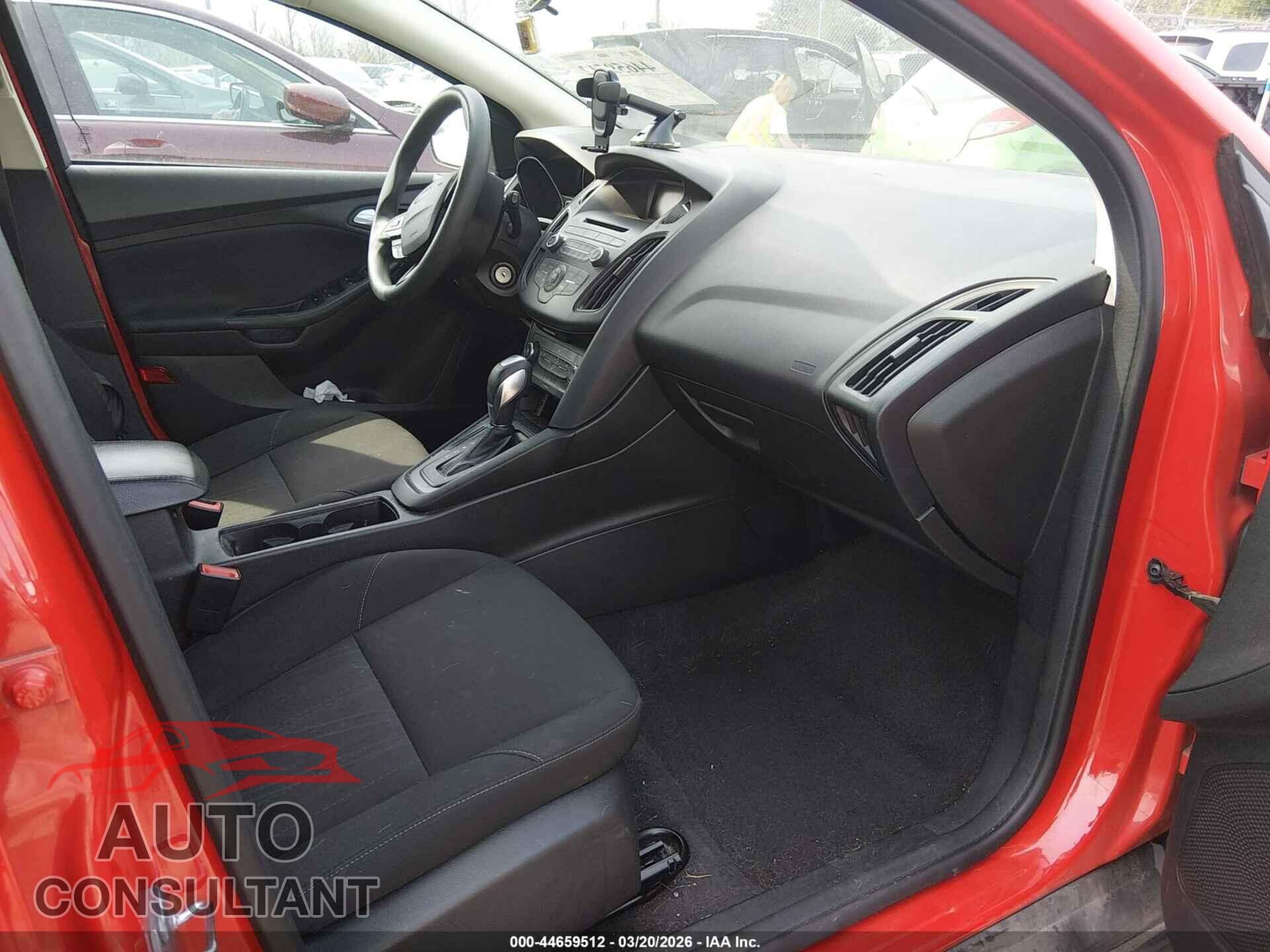 FORD FOCUS 2015 - 1FADP3K28FL325201