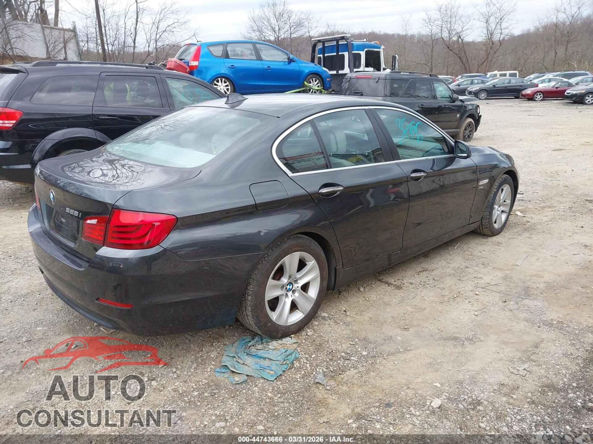 BMW 528I 2012 - WBAXH5C50CDW08719