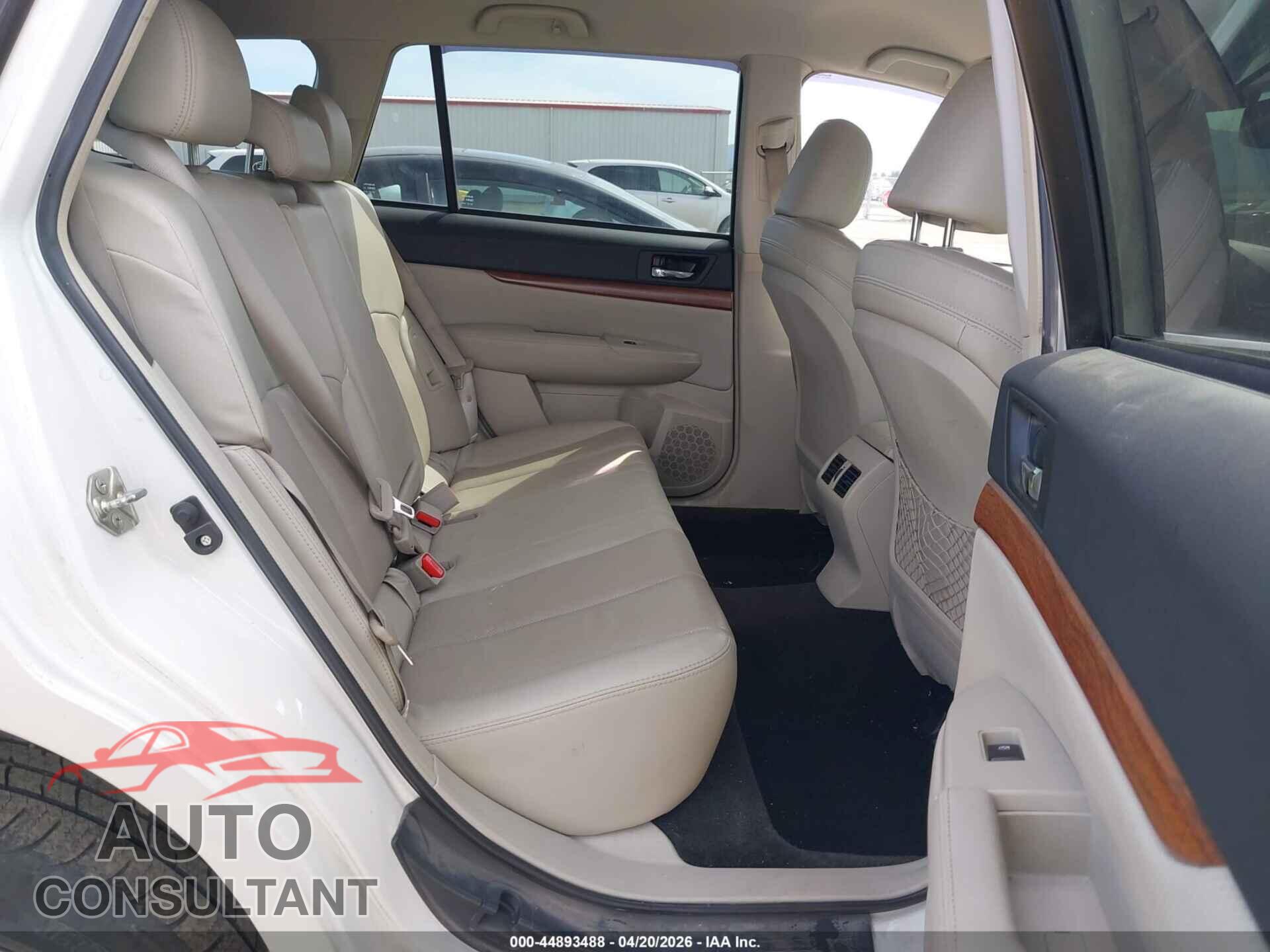 SUBARU OUTBACK 2014 - 4S4BRBKC0E3255542