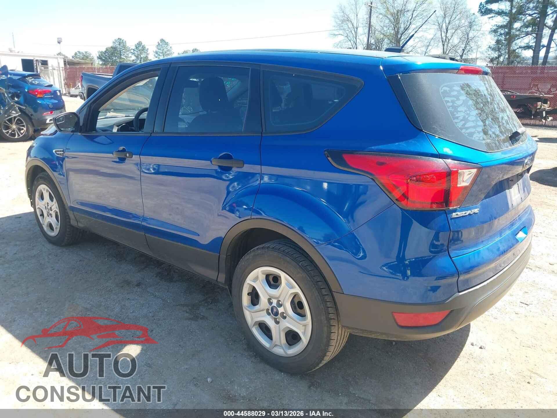 FORD ESCAPE 2019 - 1FMCU0F76KUB77987