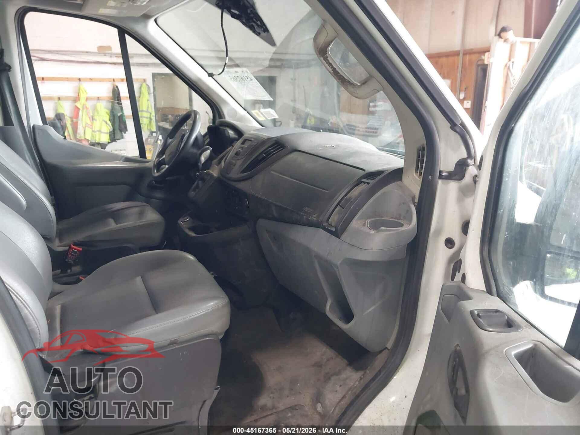 FORD TRANSIT-250 2018 - 1FTYR2CM2JKB24165