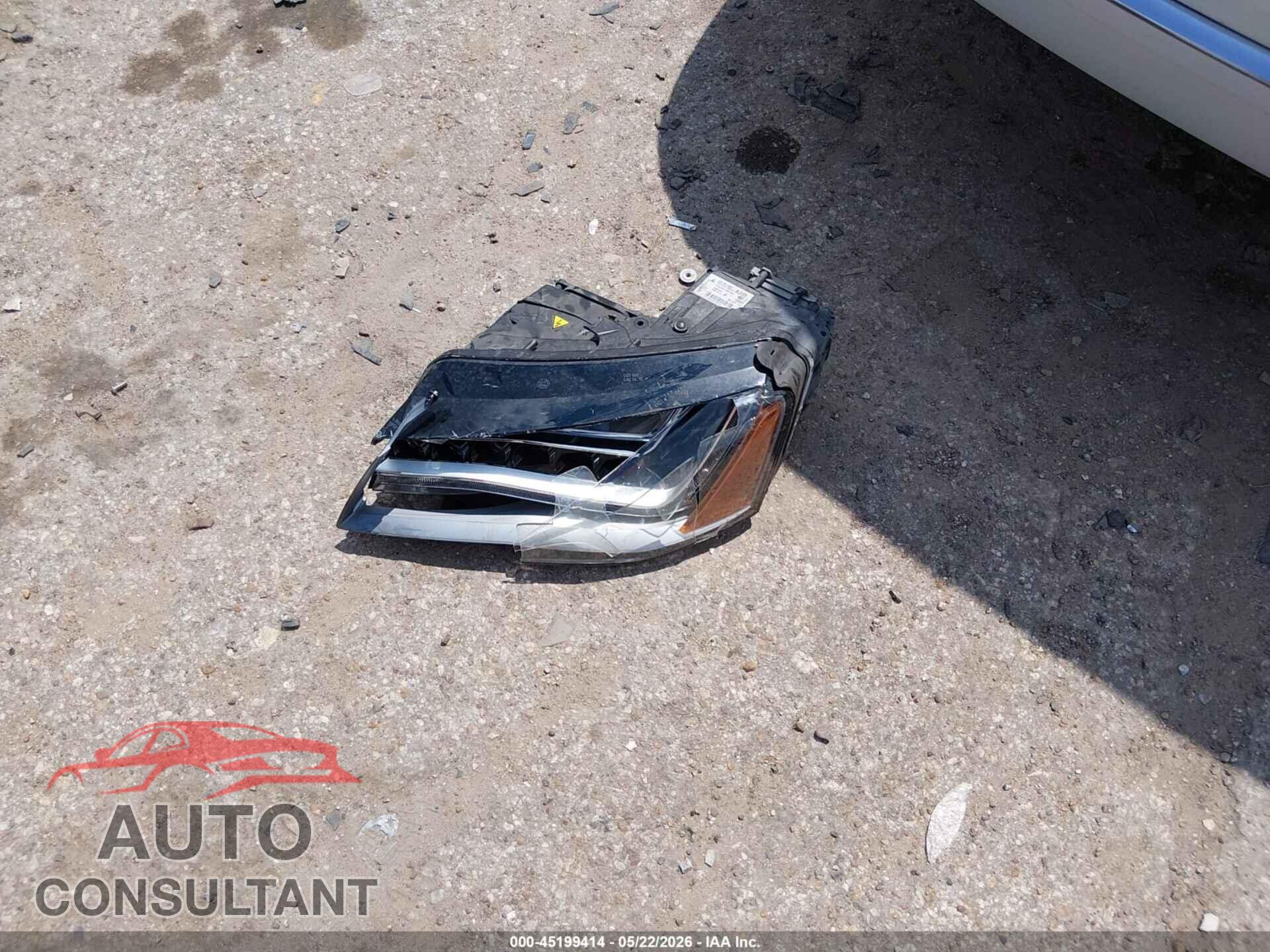 AUDI A8 L 2014 - WAURMAFD8EN001075