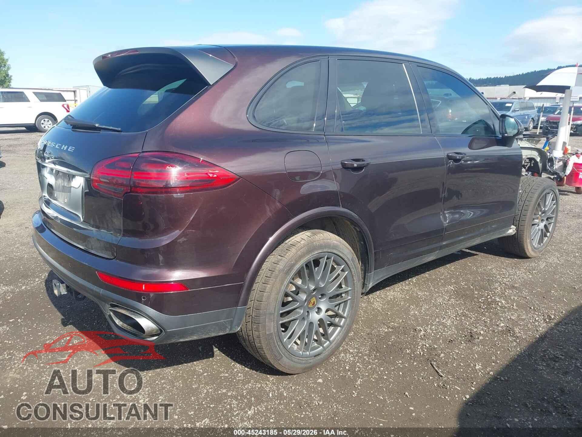 PORSCHE CAYENNE 2018 - WP1AA2A24JKA02402