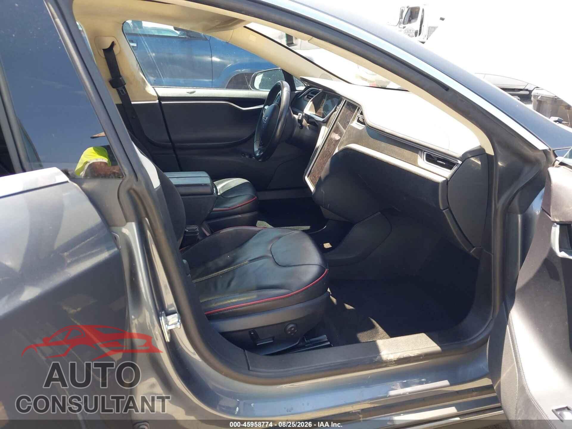 TESLA MODEL S 2013 - 5YJSA1DP3DFP13582
