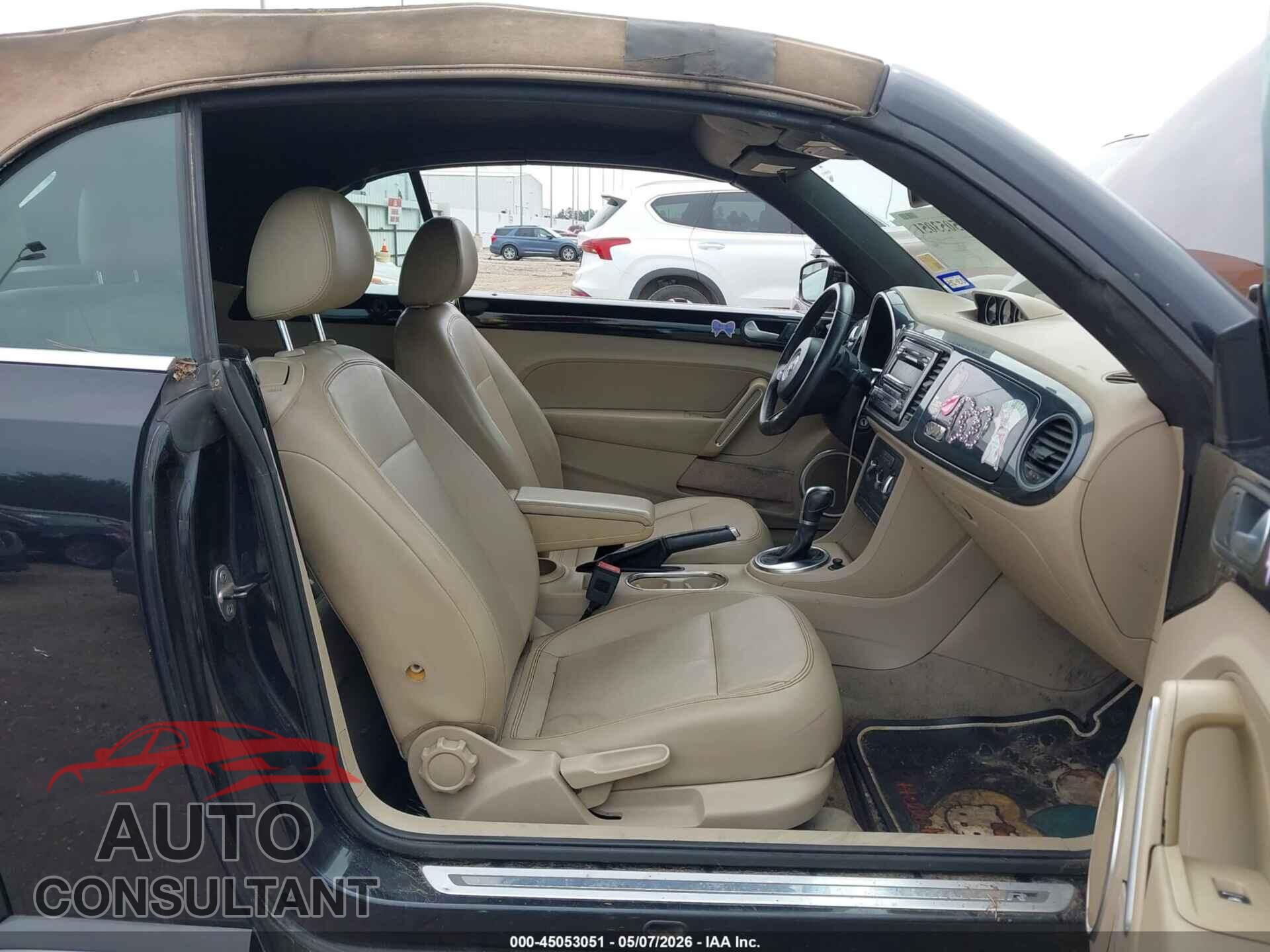 VOLKSWAGEN BEETLE 2014 - 3VW7S7AT4EM821663