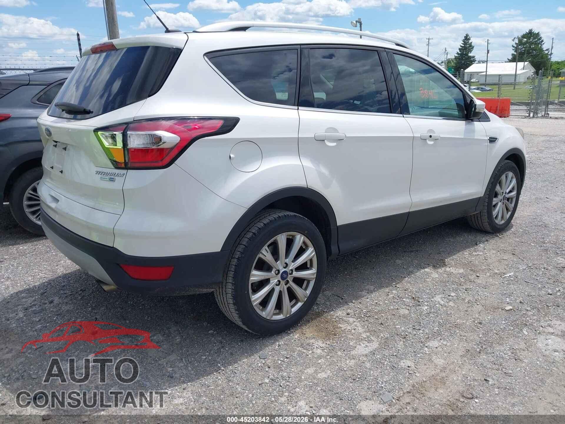 FORD ESCAPE 2017 - 1FMCU9JD7HUC06276