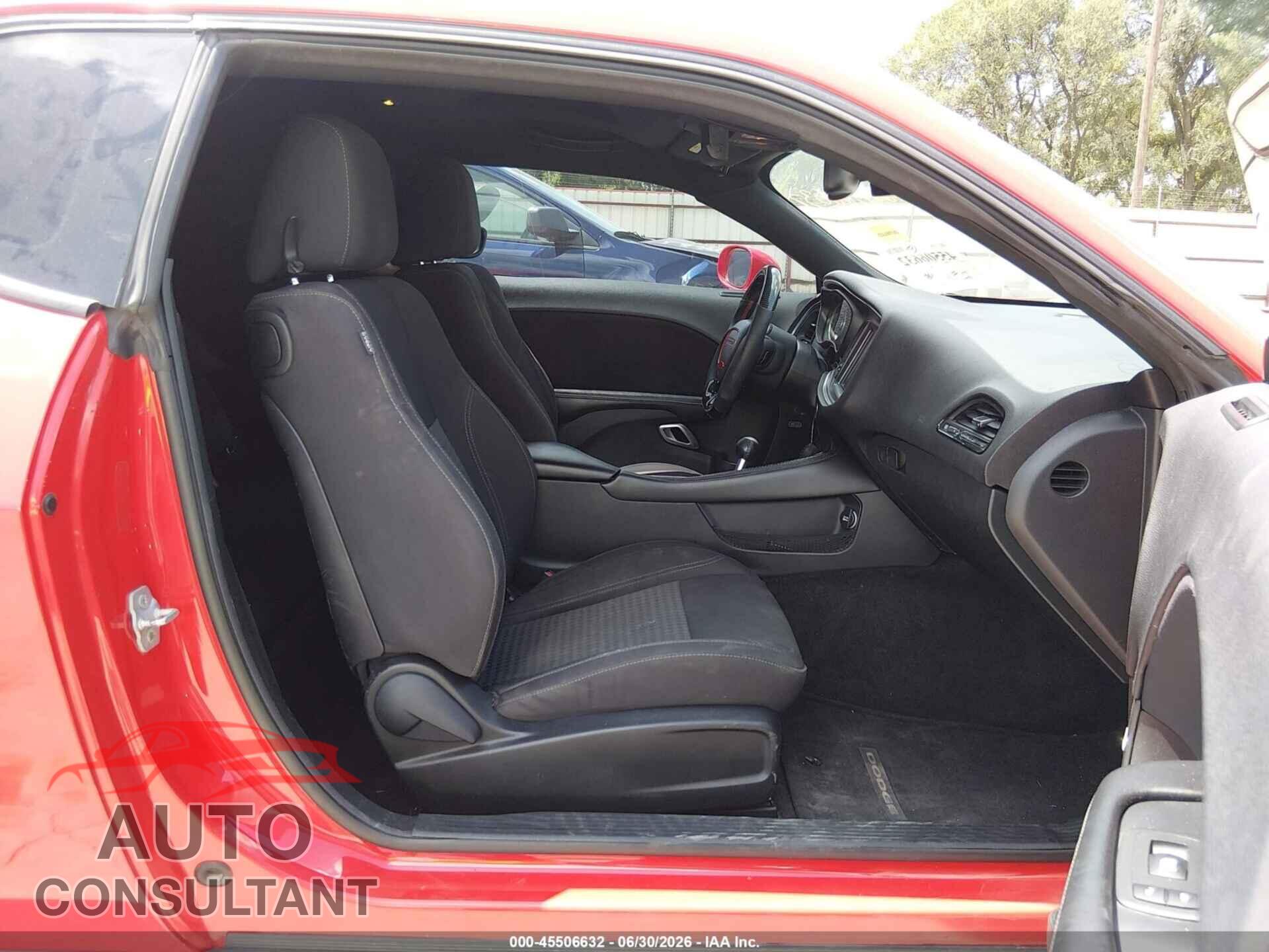 DODGE CHALLENGER 2015 - 2C3CDZAT0FH712094
