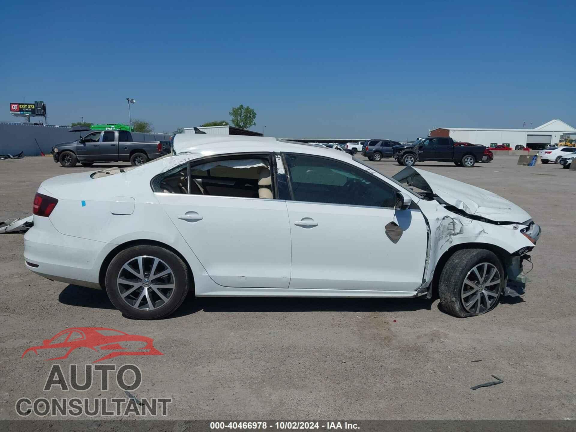 VOLKSWAGEN JETTA 2017 - 3VWDB7AJ3HM223473