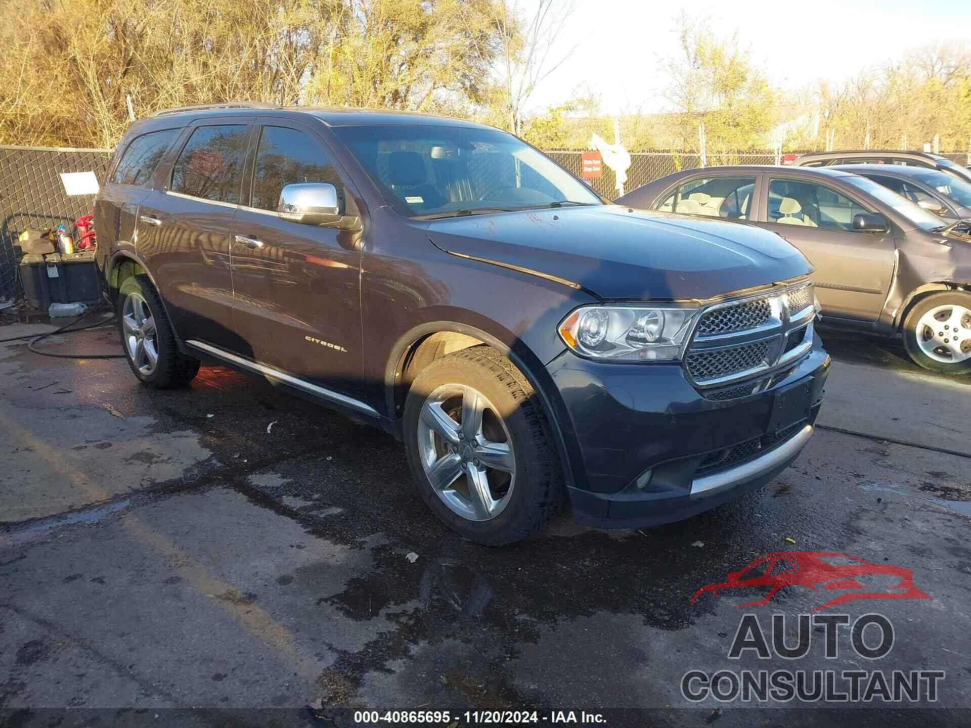 DODGE DURANGO 2013 - 1C4SDJET6DC565752