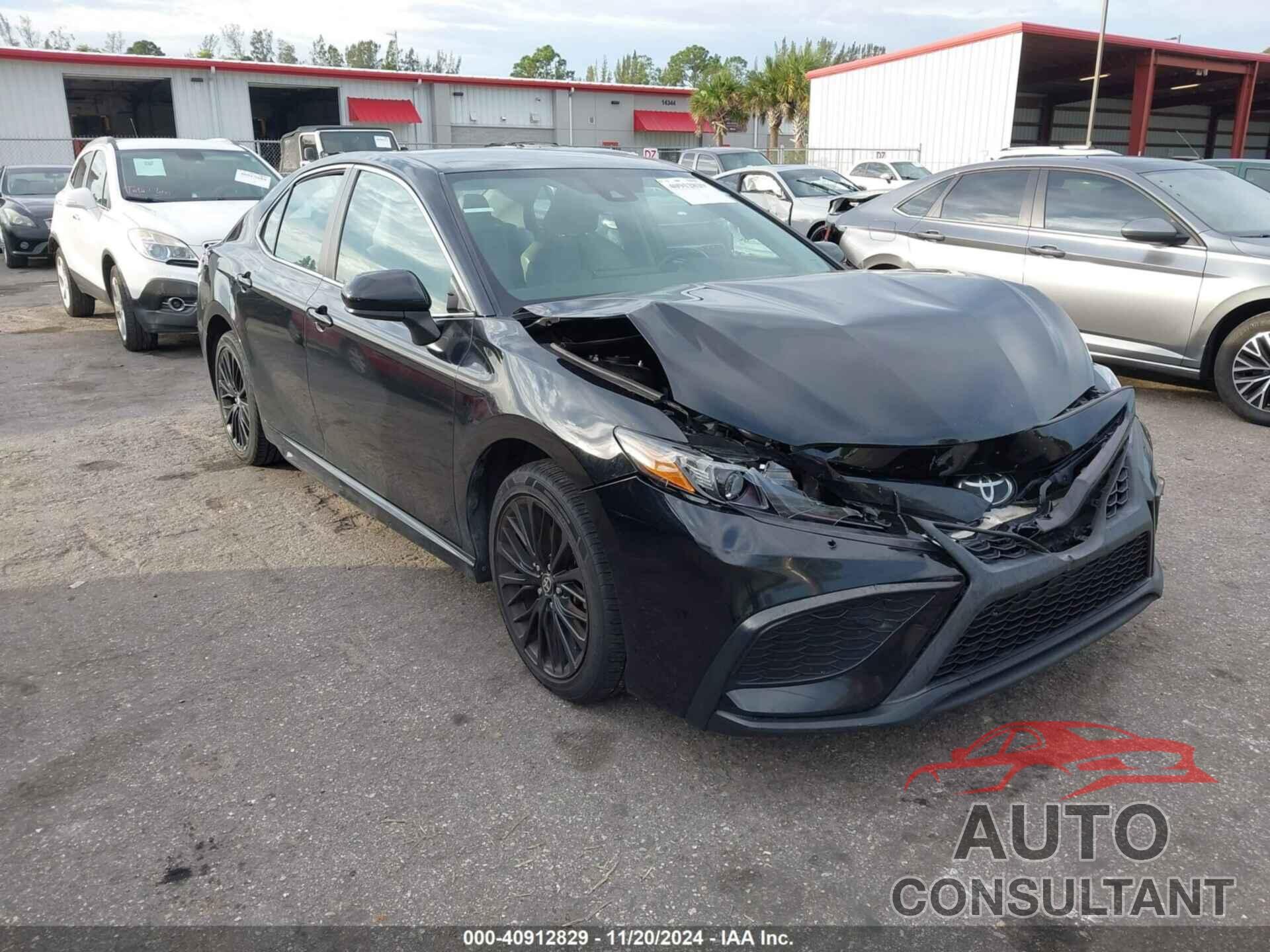 TOYOTA CAMRY 2021 - 4T1G11AKXMU560622