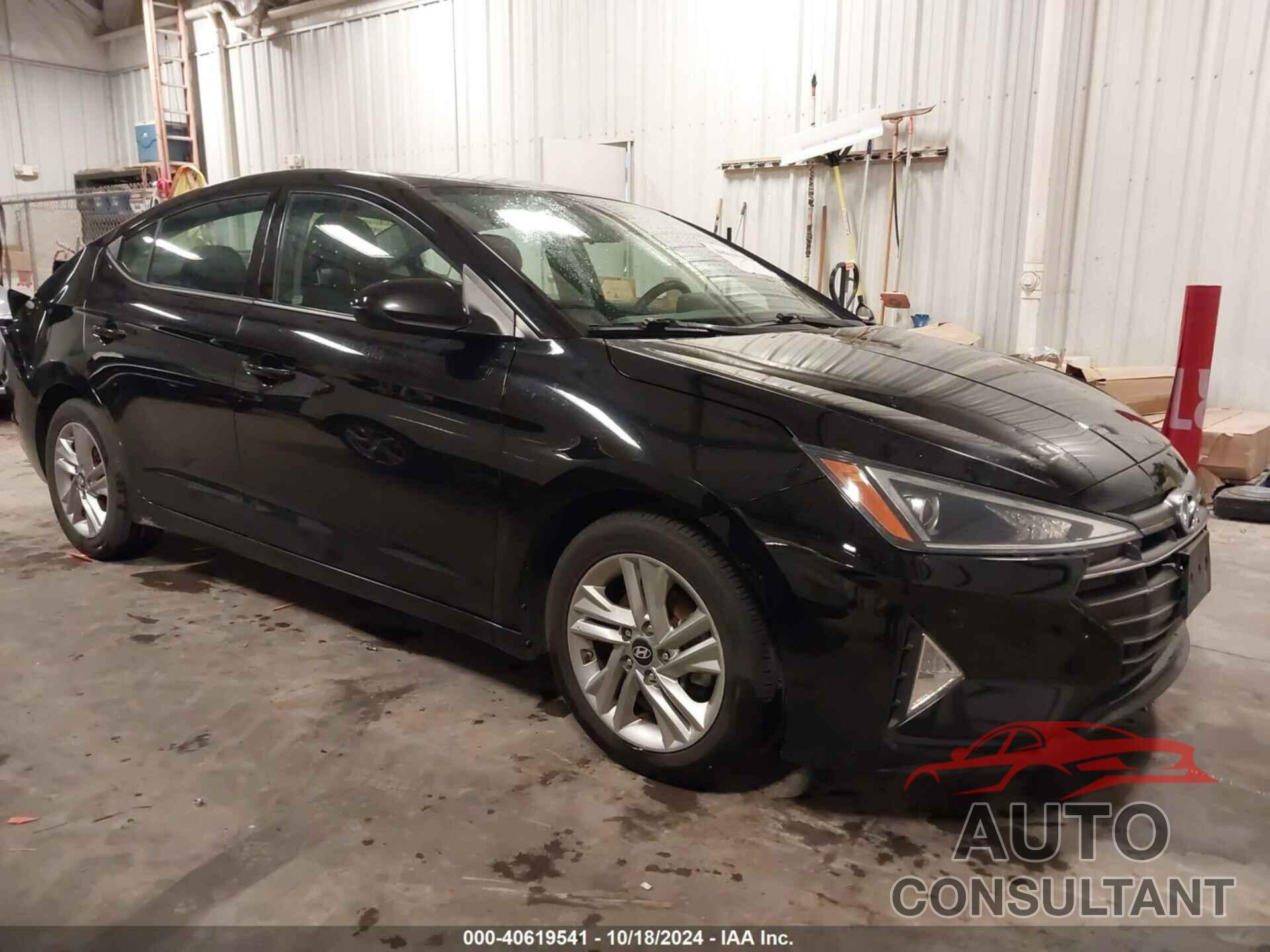 HYUNDAI ELANTRA 2019 - KMHD84LF8KU779303