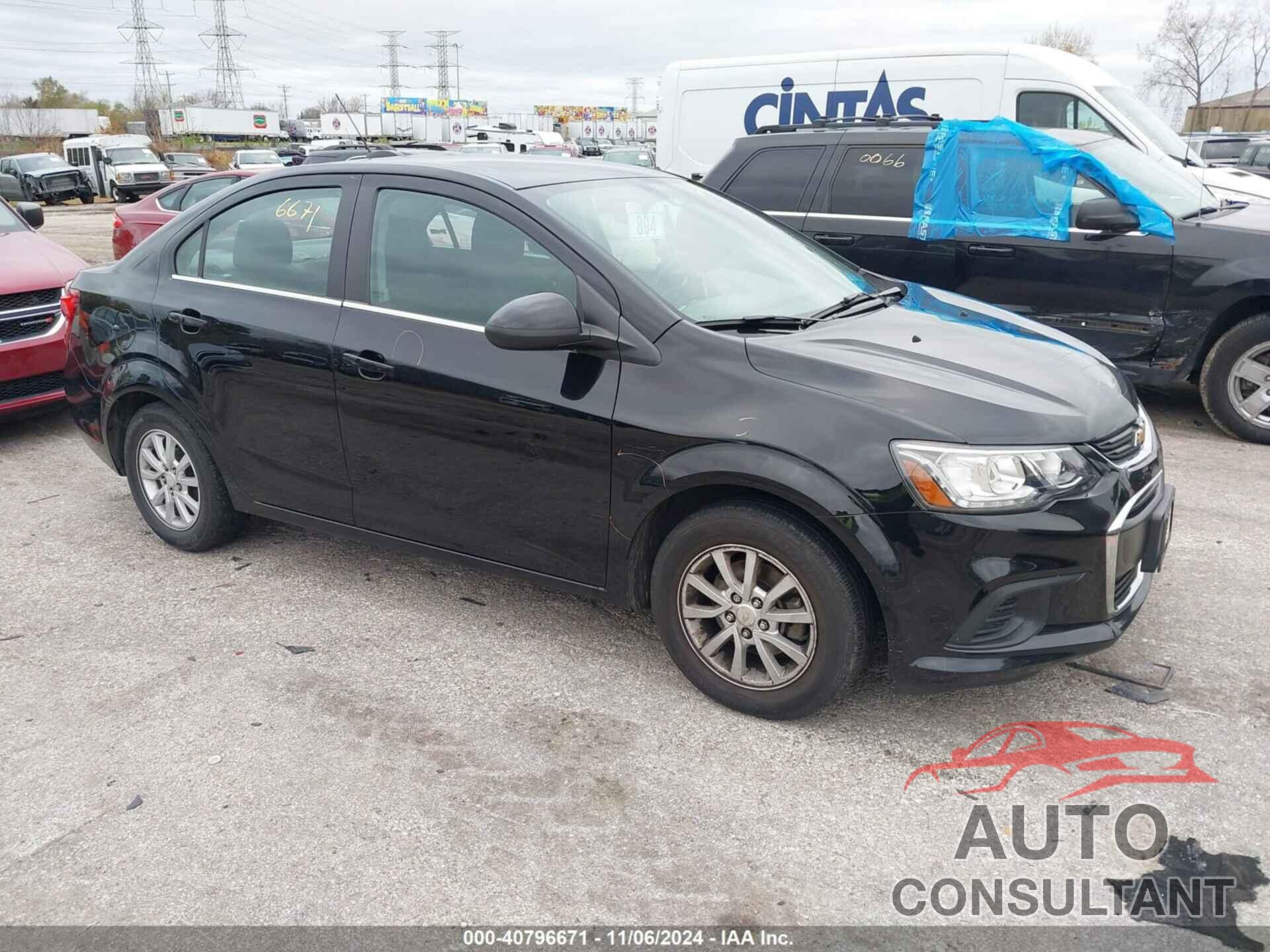 CHEVROLET SONIC 2018 - 1G1JD5SH7J4109731