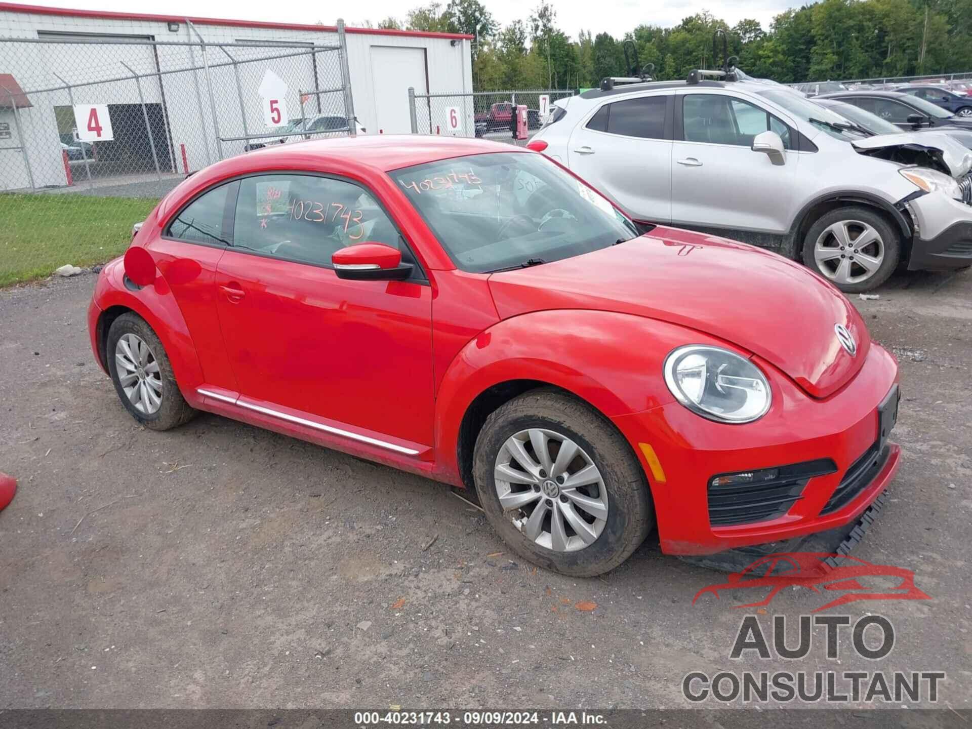 VOLKSWAGEN BEETLE 2019 - 3VWFD7AT0KM720833
