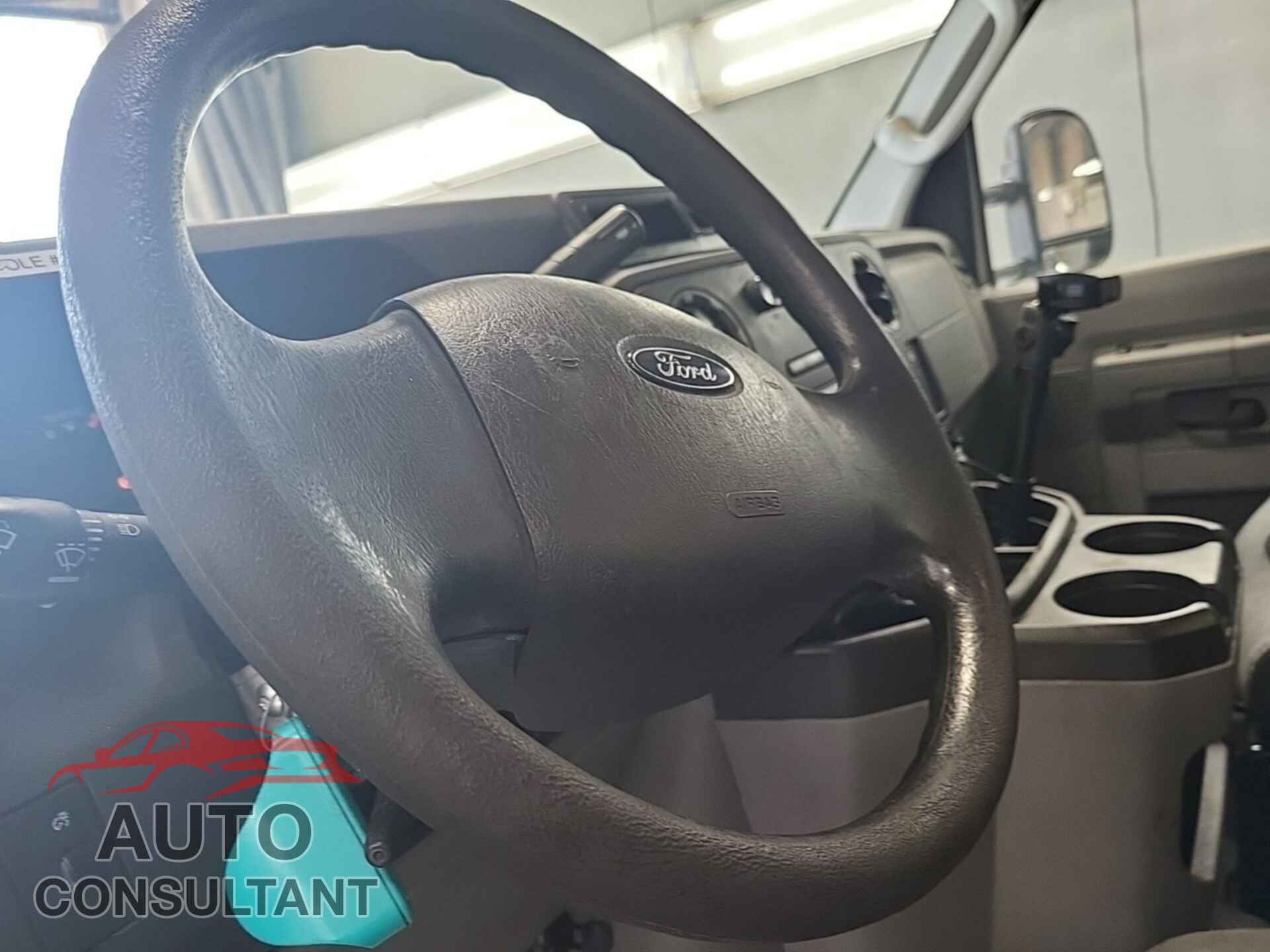 FORD ECONOLINE 2017 - 1FDXE4FS7HDC72206