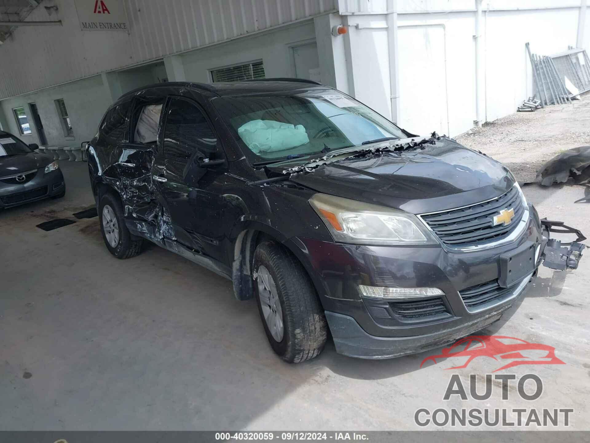 CHEVROLET TRAVERSE 2017 - 1GNKRFED8HJ176935