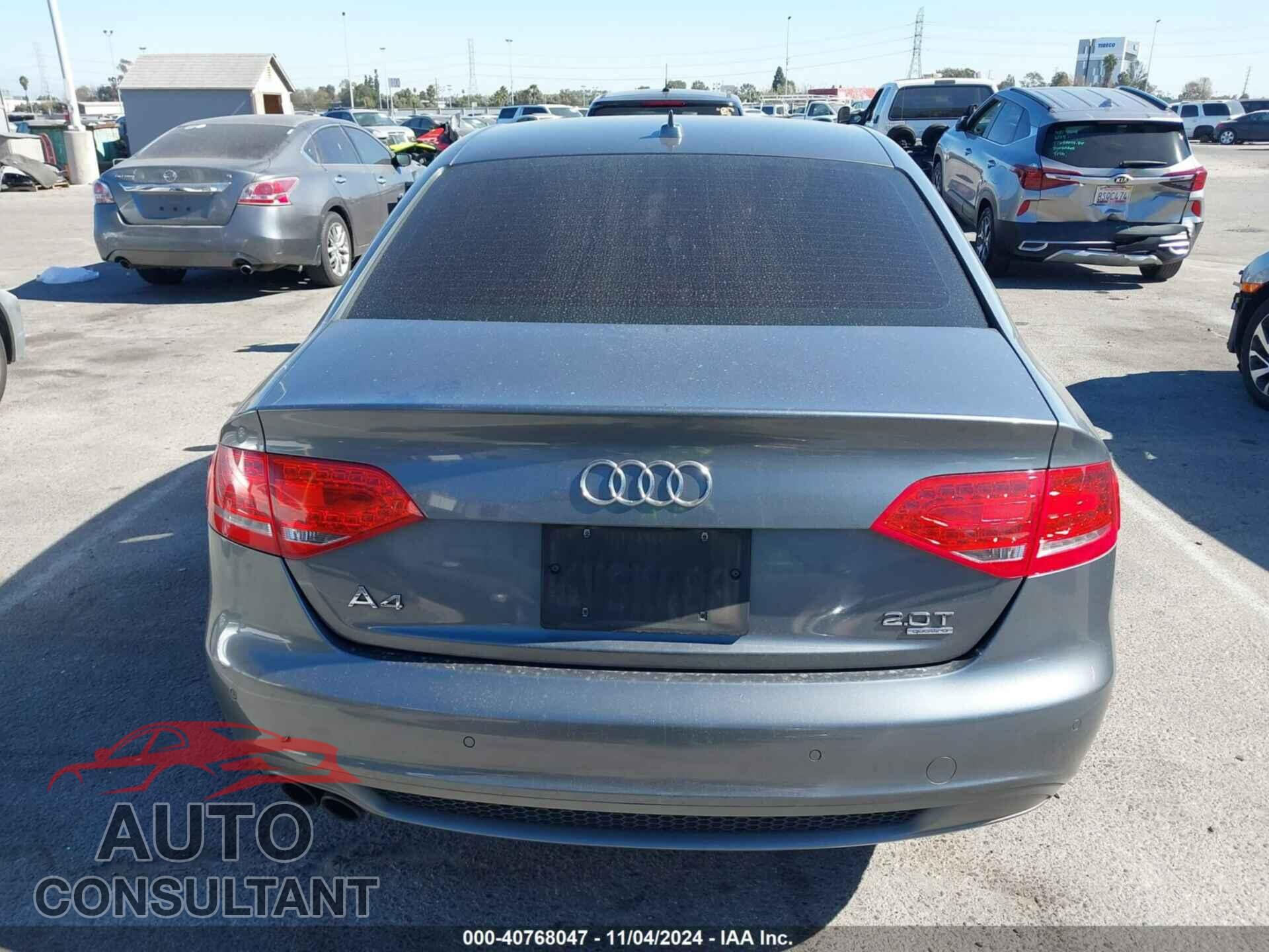 AUDI A4 2012 - WAUKFAFL4CA098024