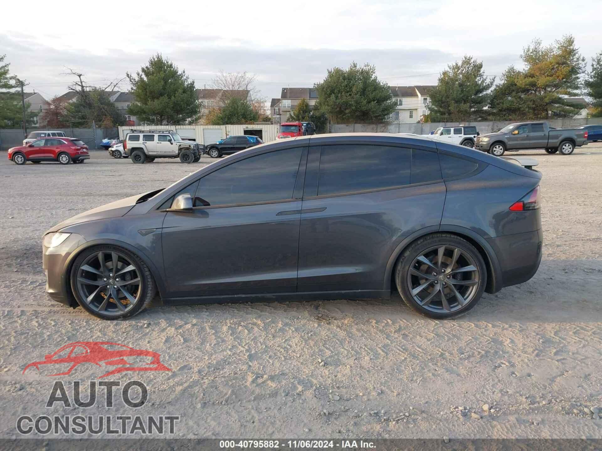 TESLA MODEL X 2016 - 5YJXCBE21GF005845