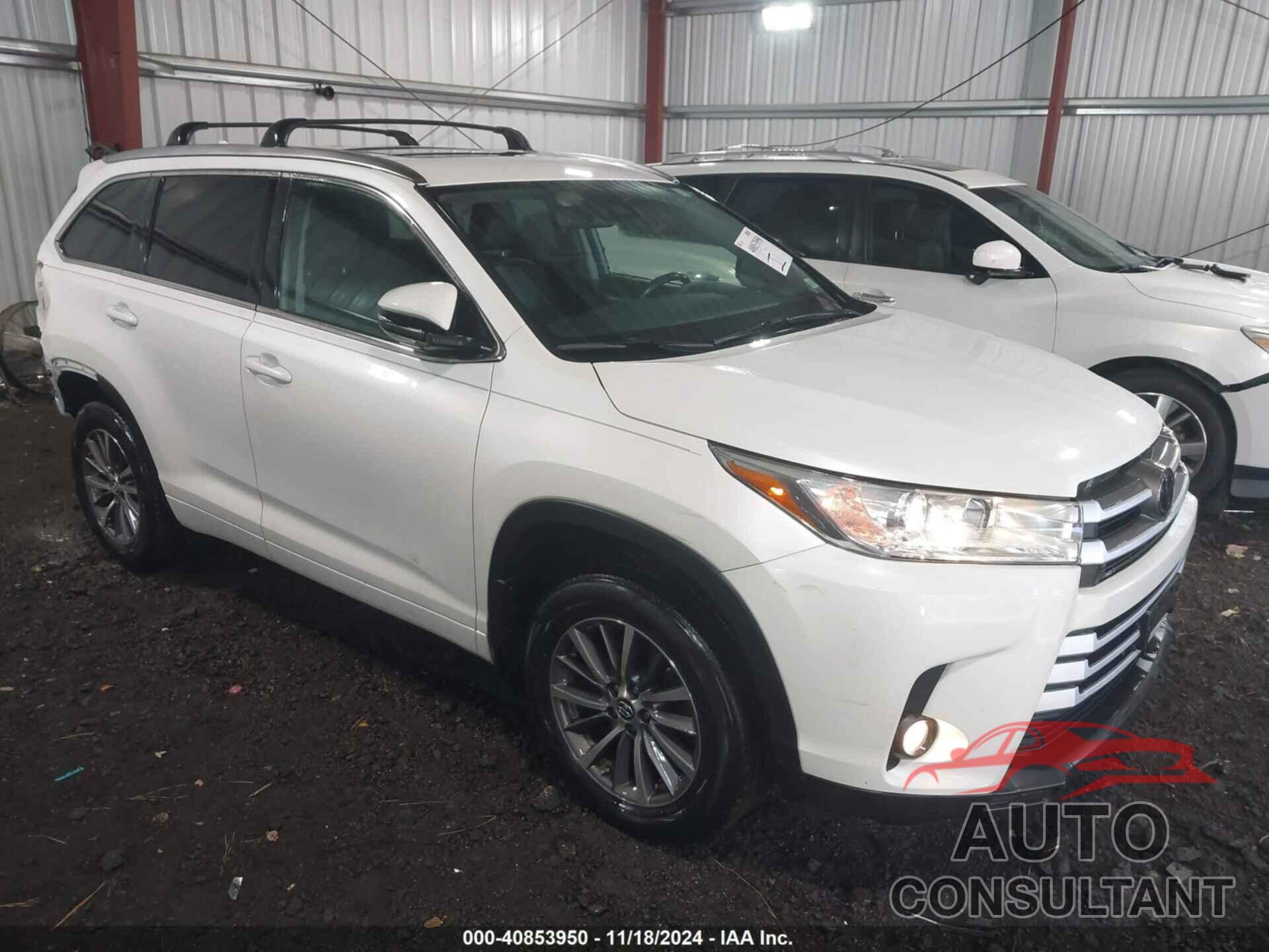 TOYOTA HIGHLANDER 2018 - 5TDJZRFH5JS881093