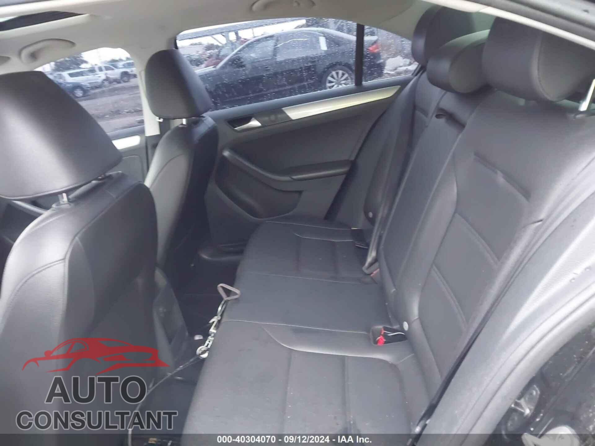 VOLKSWAGEN JETTA 2017 - 3VWDB7AJ2HM371291