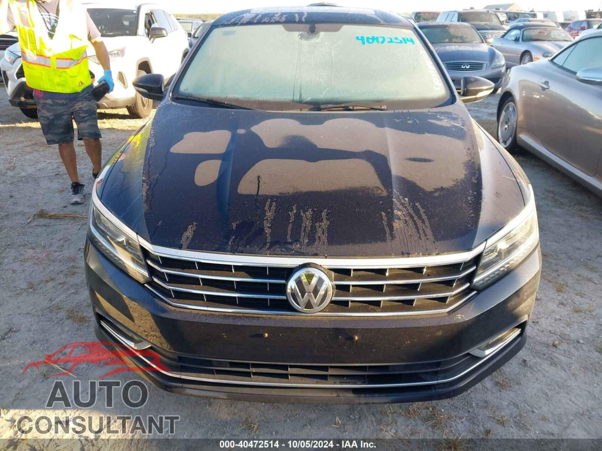 VOLKSWAGEN PASSAT 2018 - 1VWBA7A31JC005776