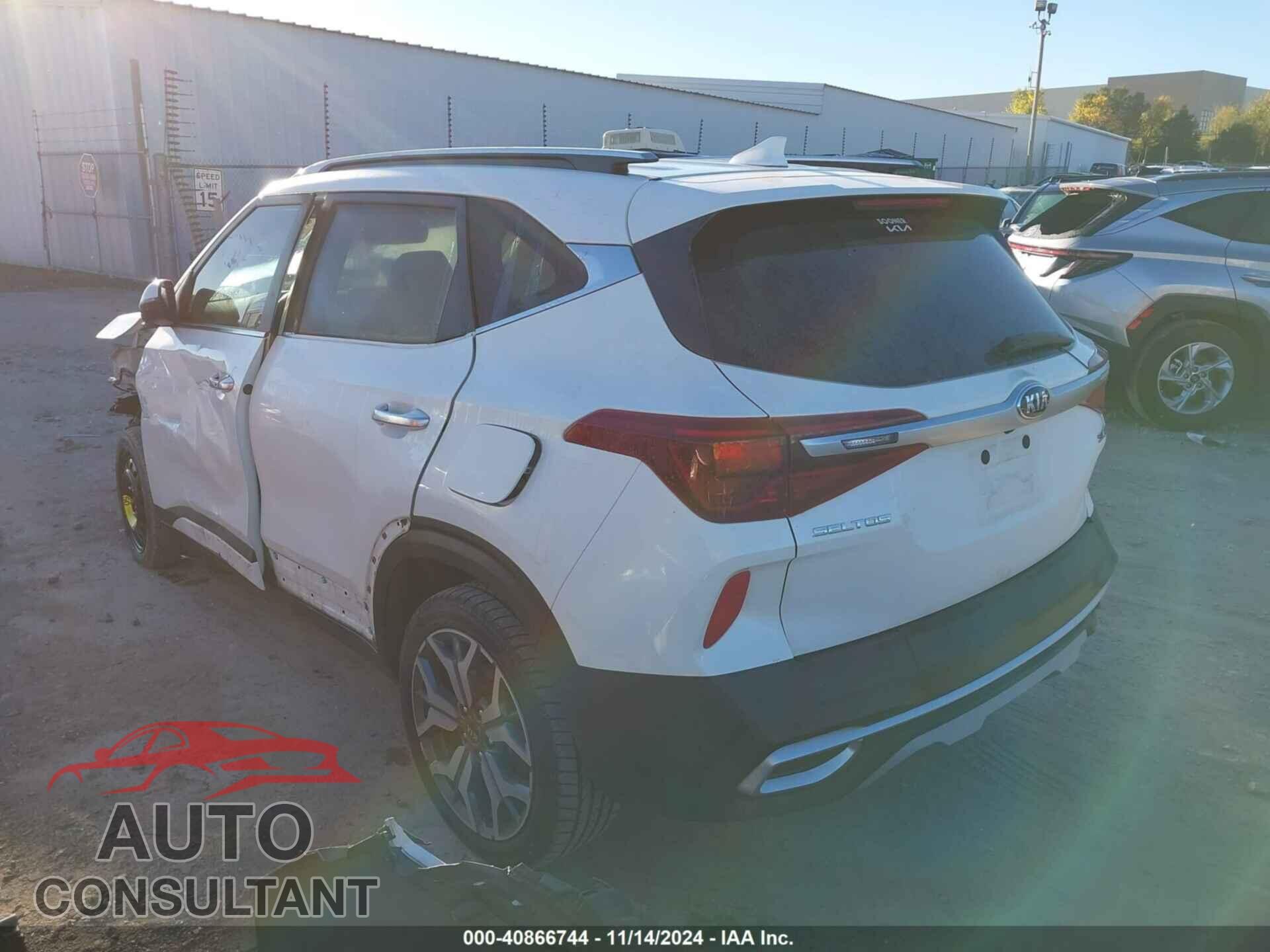 KIA SELTOS 2021 - KNDETCA2XM7058189
