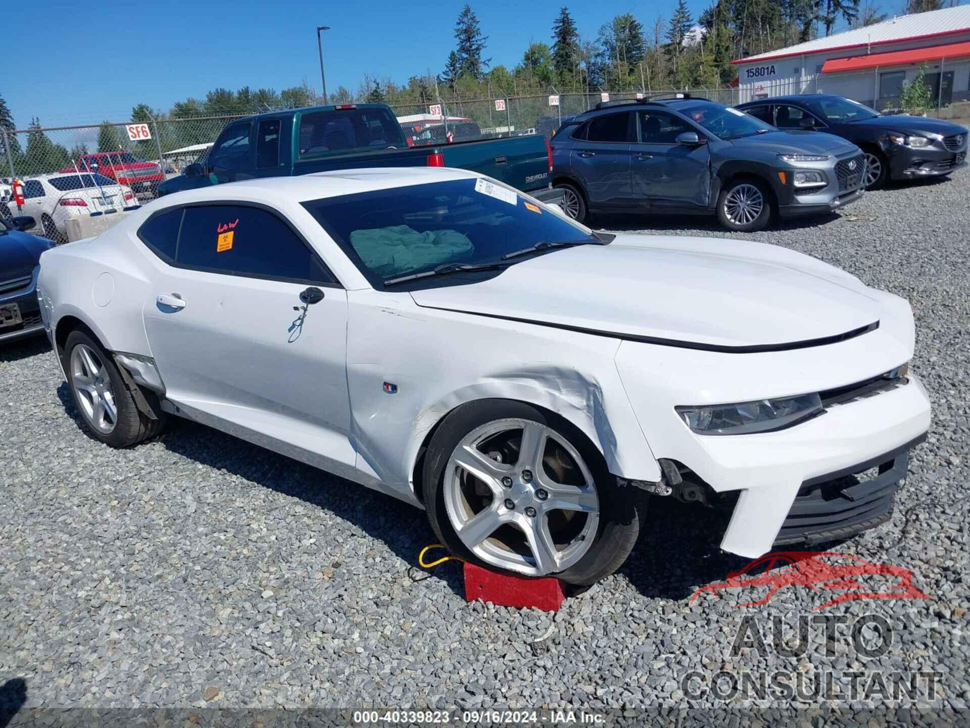 CHEVROLET CAMARO 2018 - 1G1FB1RX4J0147555