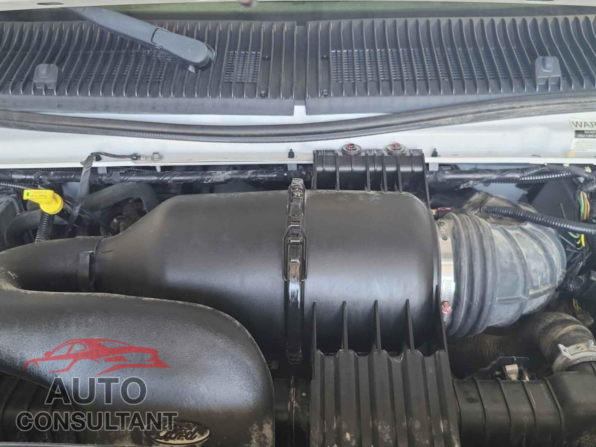 FORD ECONOLINE 2017 - 1FDXE4FS7HDC69015