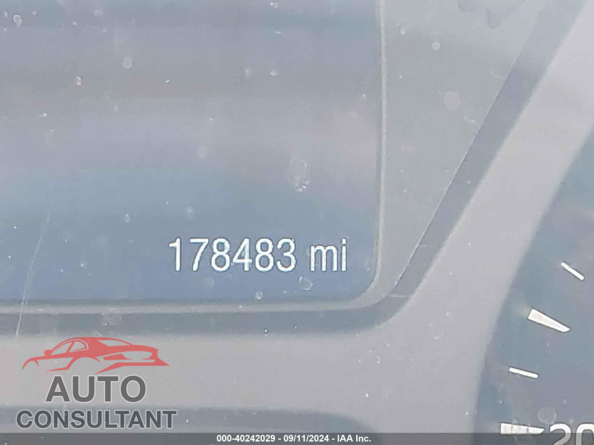 FORD TRANSIT-150 2018 - 1FTYE1ZM7JKB51973