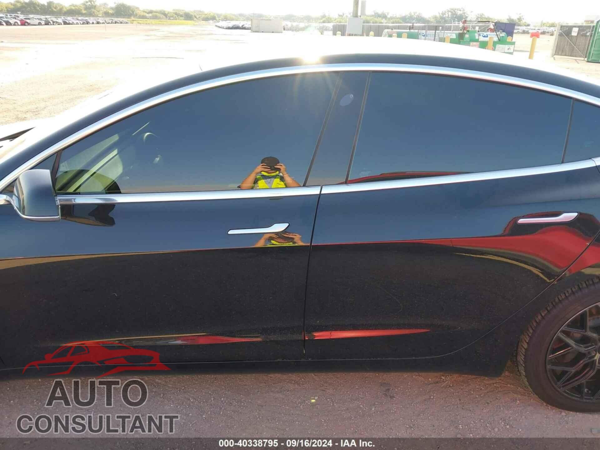 TESLA MODEL 3 2020 - 5YJ3E1EC2LF602850