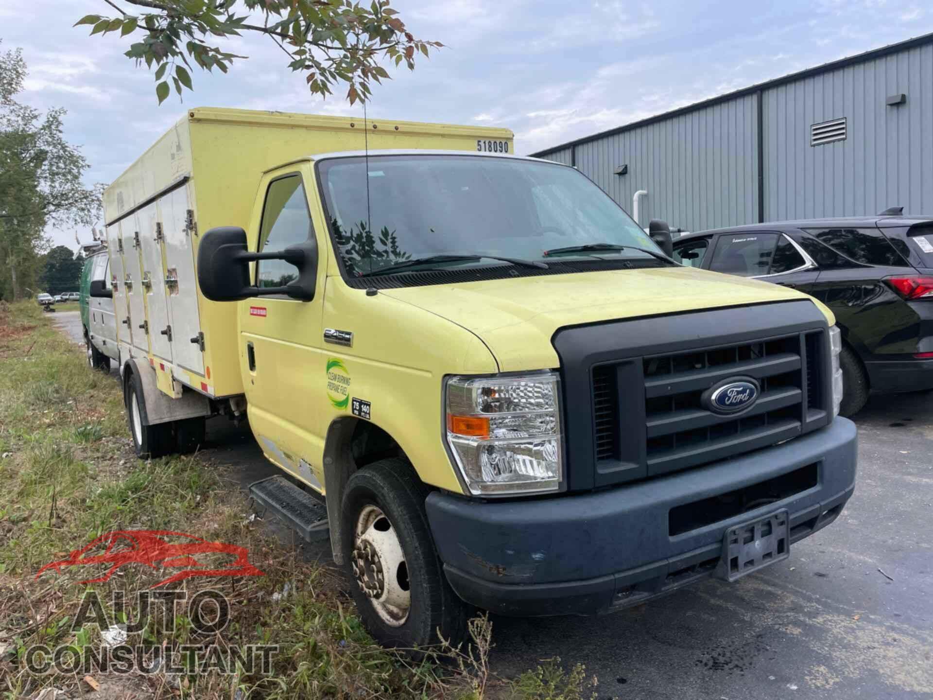 FORD ECONOLINE 2017 - 1FDXE4FS8HDC72201