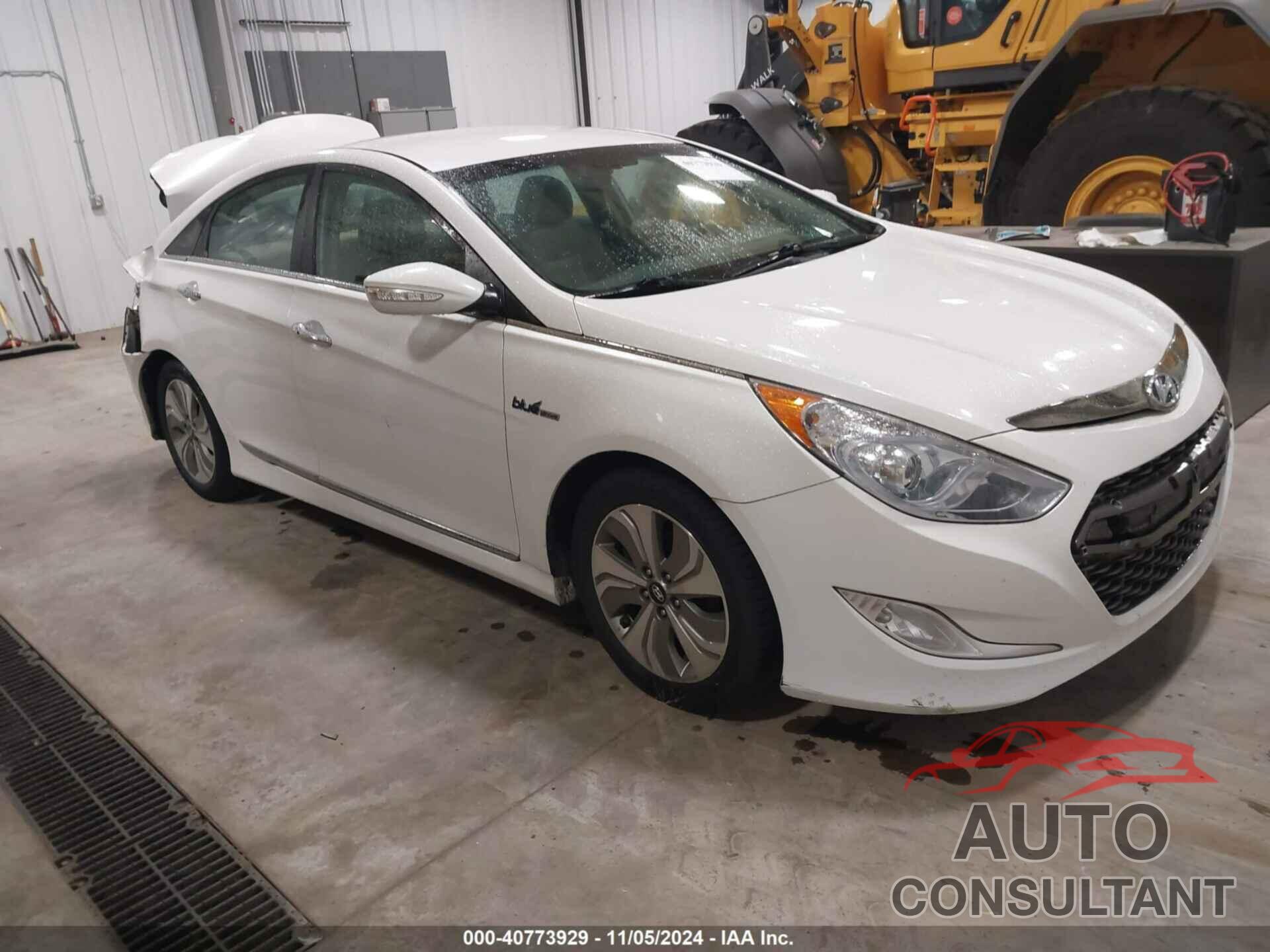 HYUNDAI SONATA HYBRID 2013 - KMHEC4A40DA100004